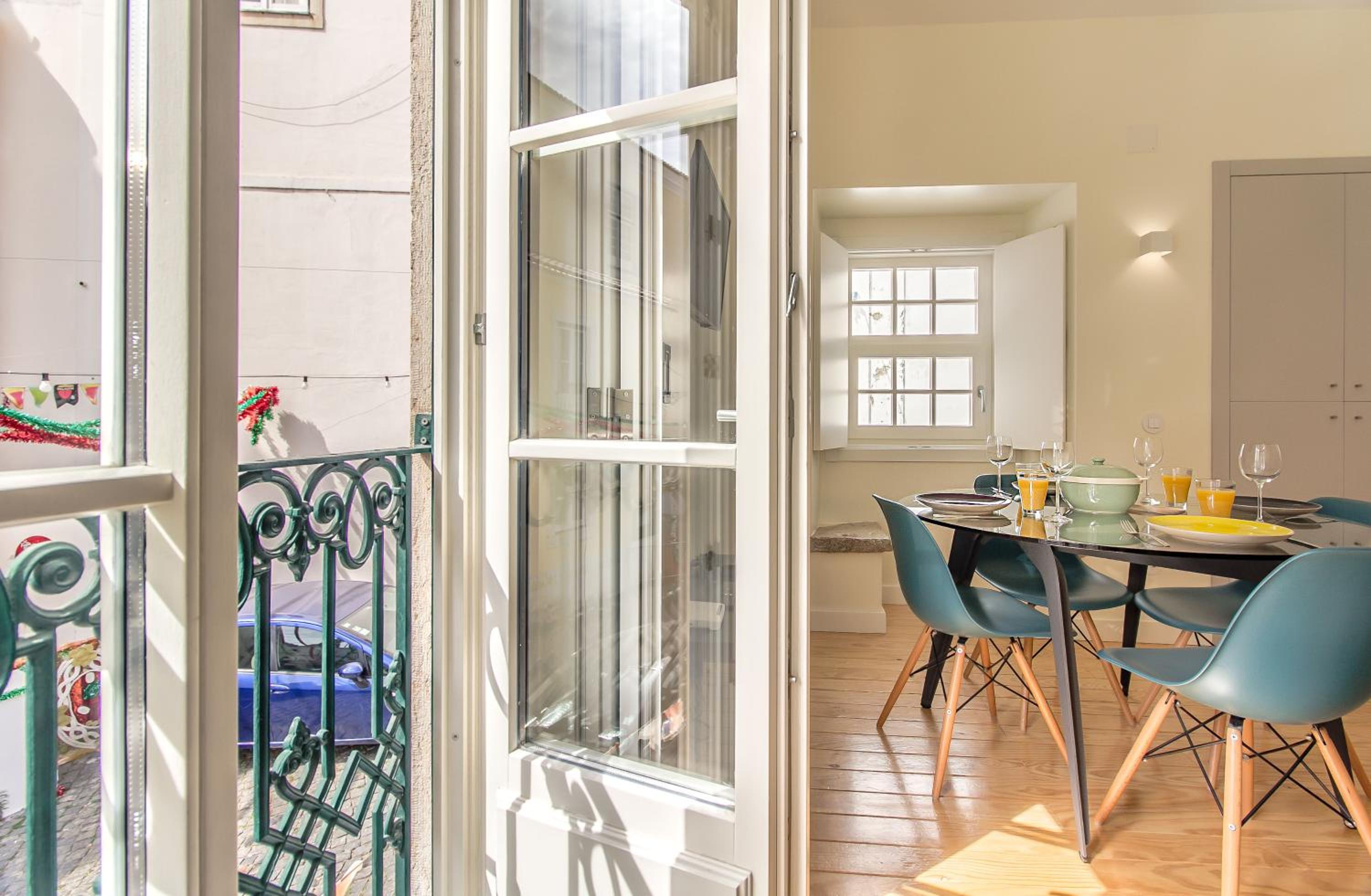 Design Apartment in Typical Alfama