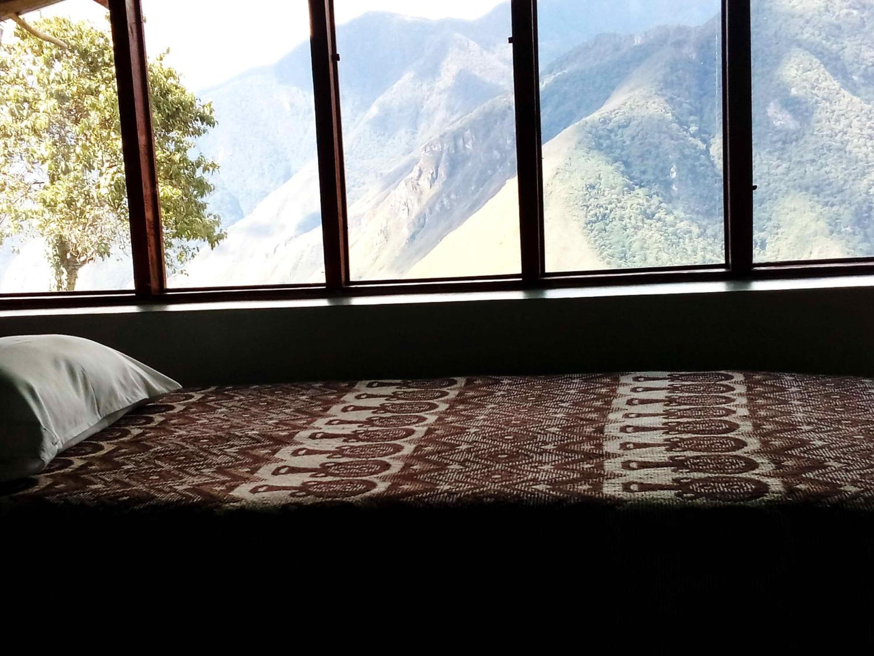 Llactapata Lodge overlooking Machu Picchu - camping - restaurant