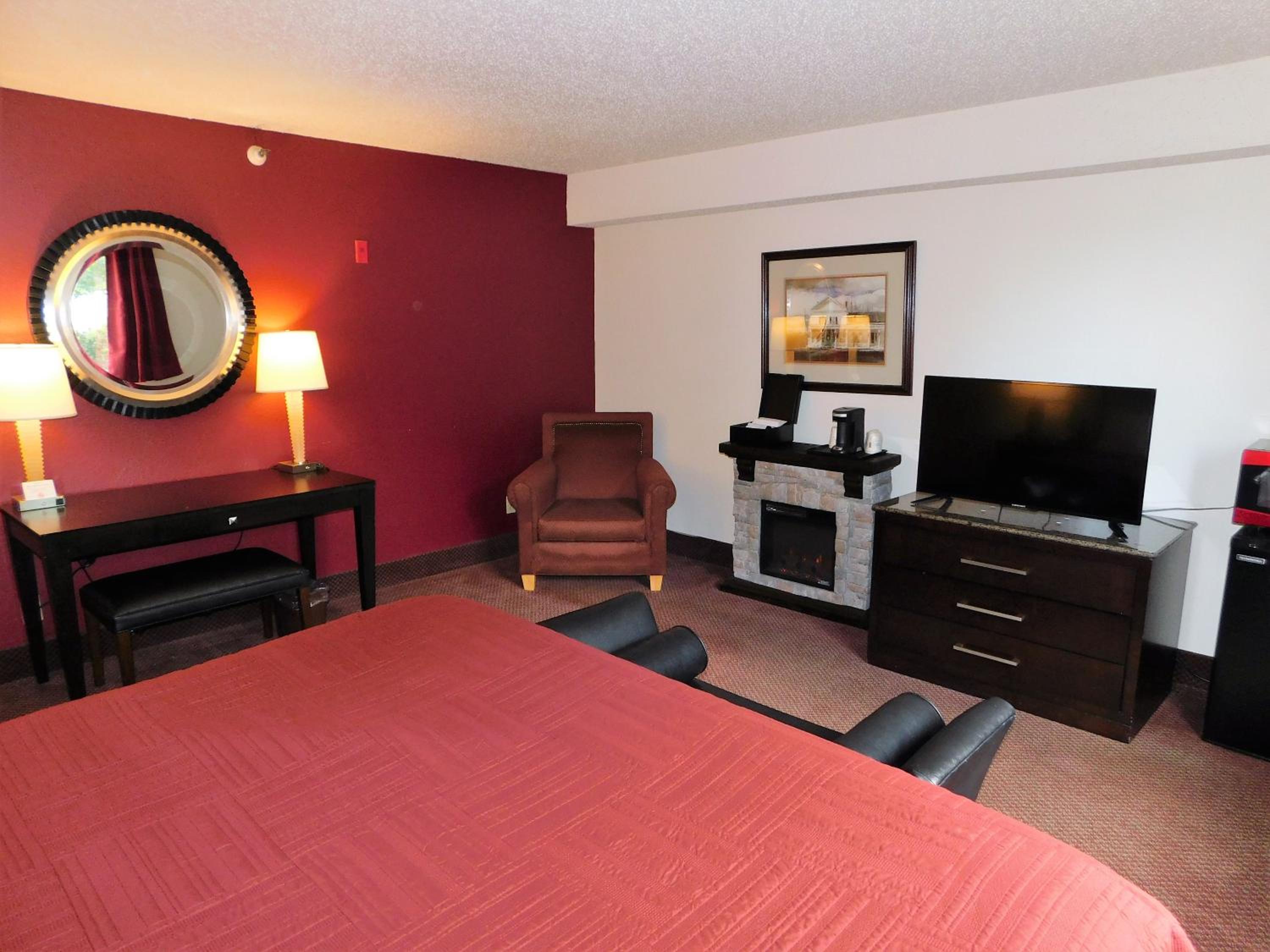 Brattleboro Vacations - The Covered Bridge Inn - Property Image 3