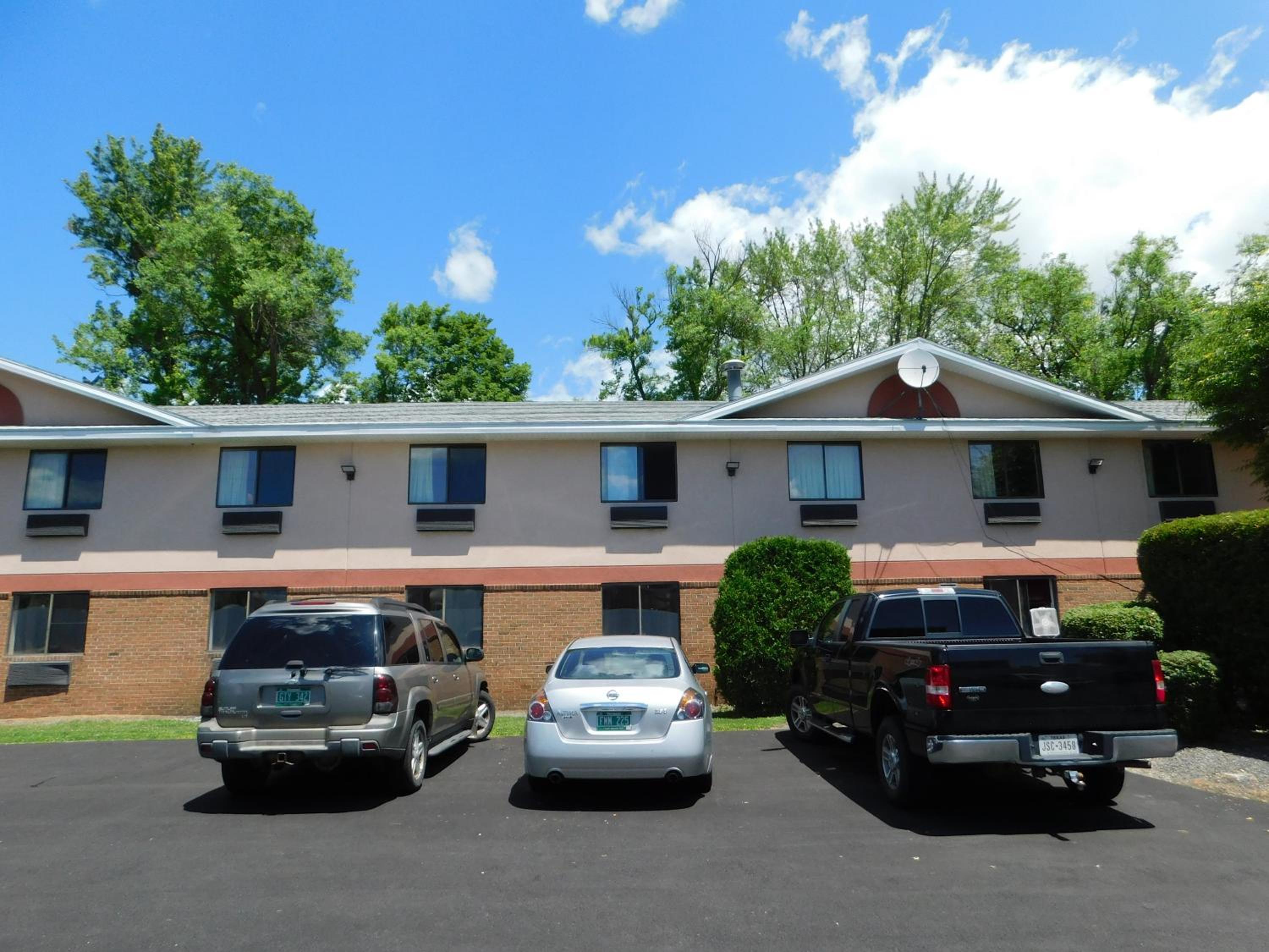Brattleboro Vacations - The Covered Bridge Inn - Property Image 1