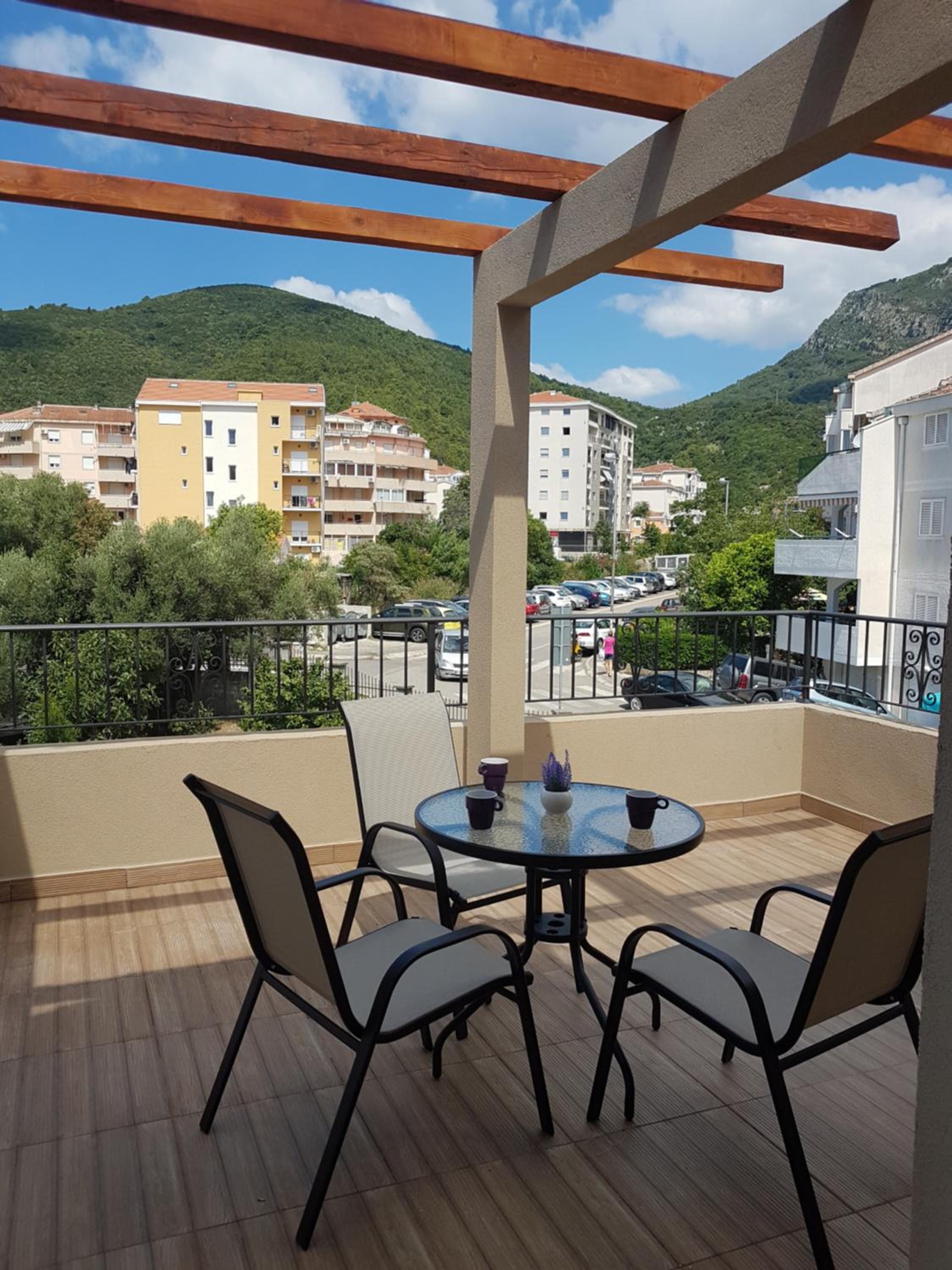 Apartments and Rooms Lijesevic