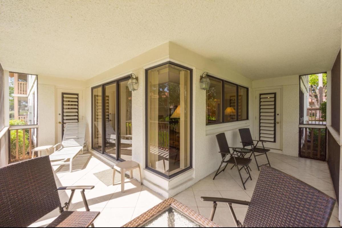 PGA National Resort Golf Villa - Luxurious Two Bedroom First Floor Water View - Property Image 12