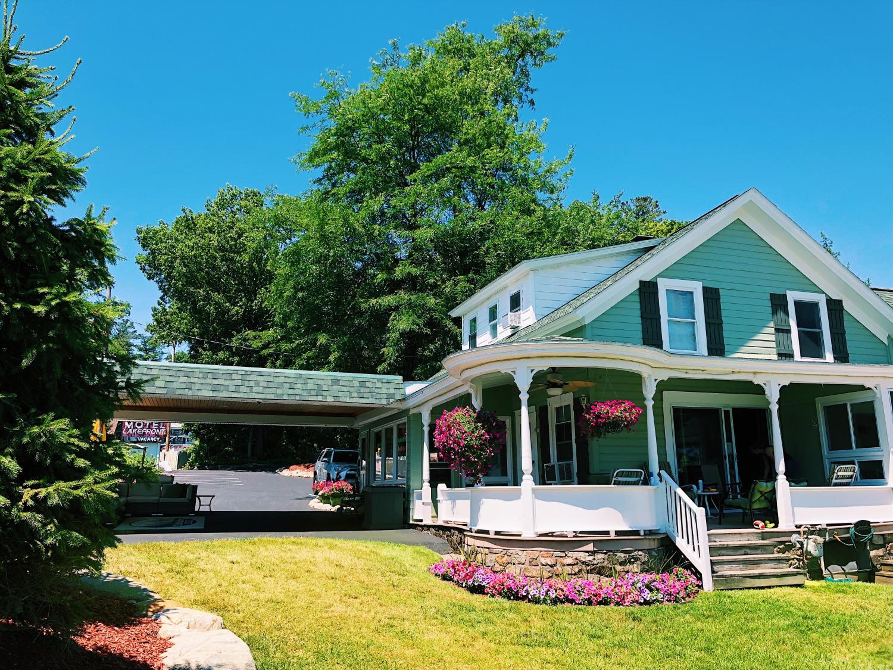 Hotel Shore Meadows Lodge LLC - Image 1