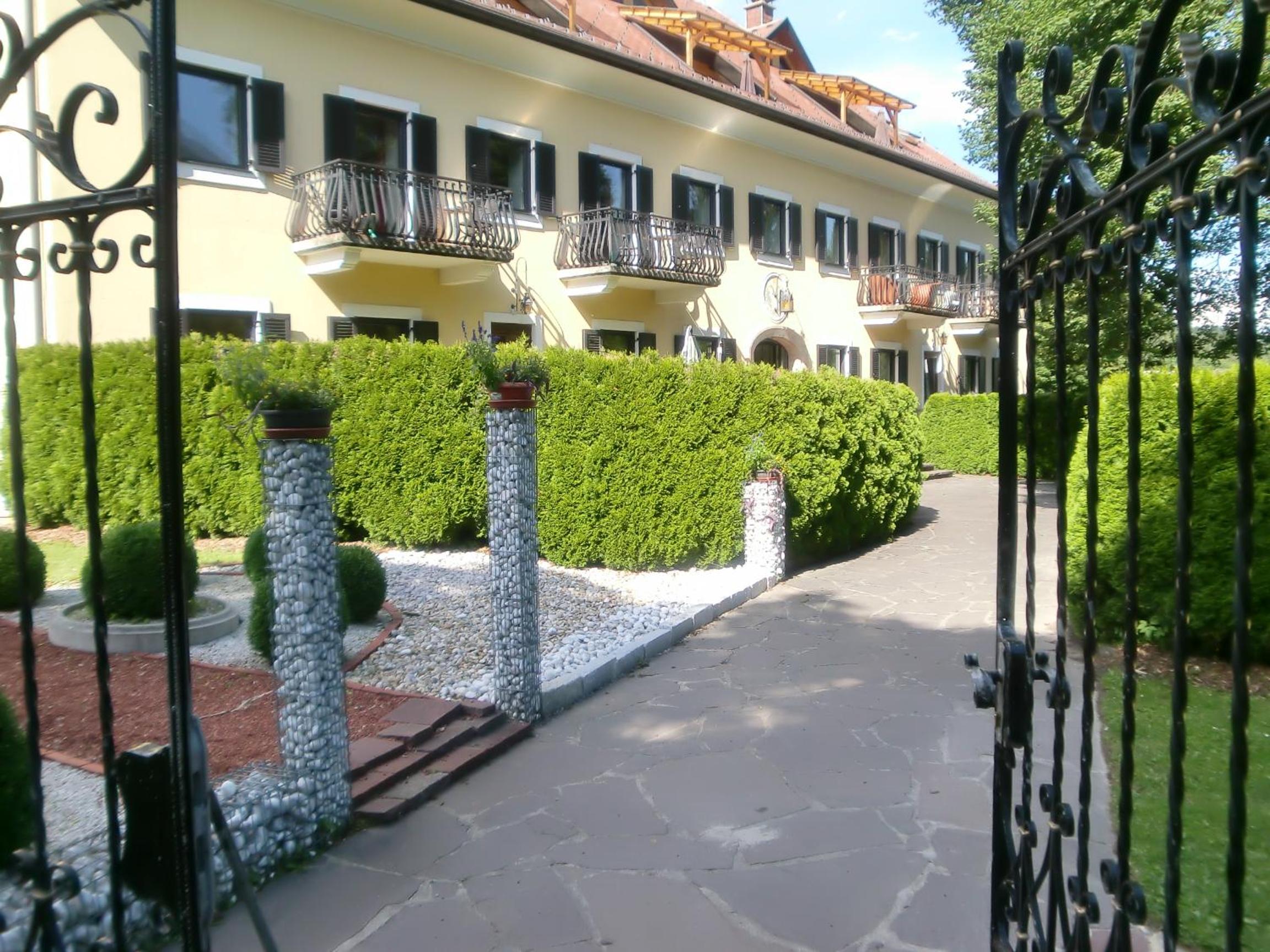 Garten- & Loggia-Appartement HERRENHAUS