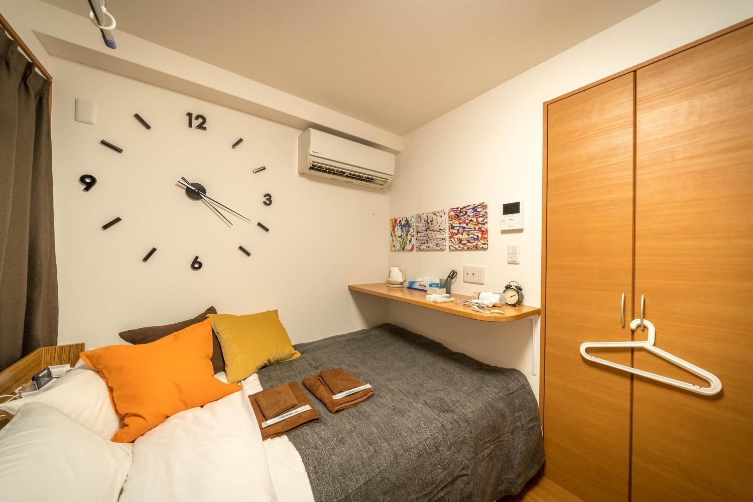 hotel room