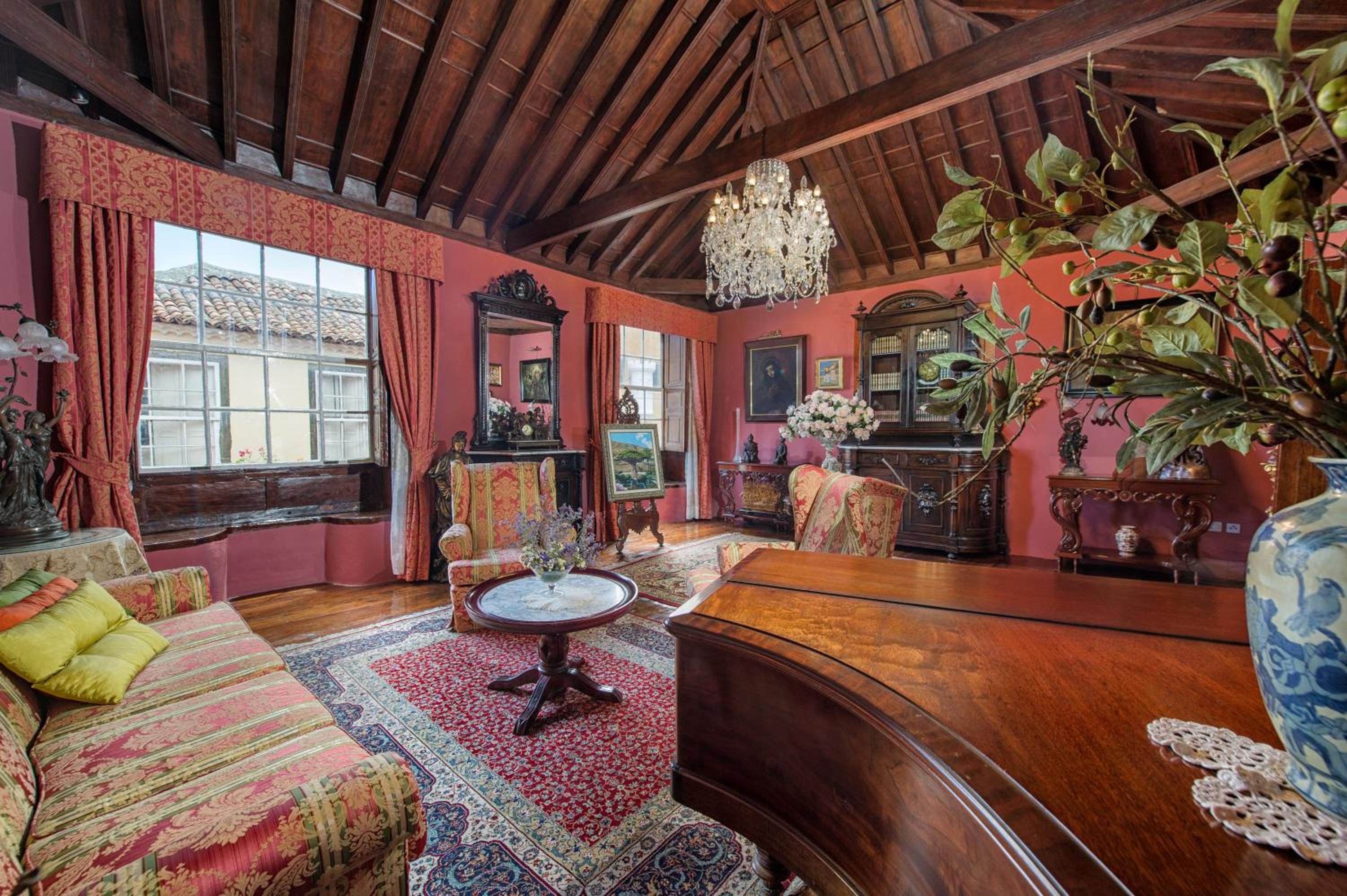 Hotel Emblemático San Marcos en Icod de los Vinos — lounge