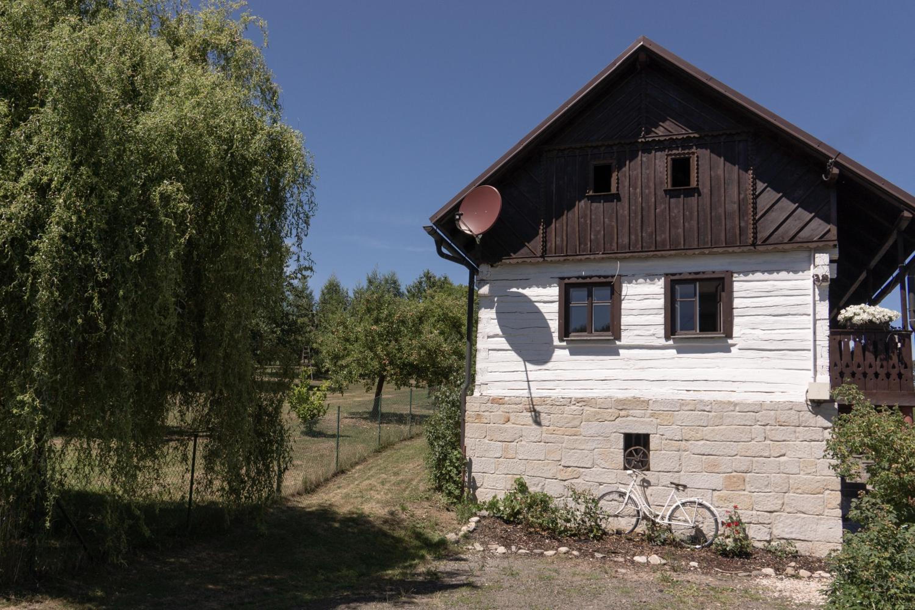 Roubenka Doubravice view 2