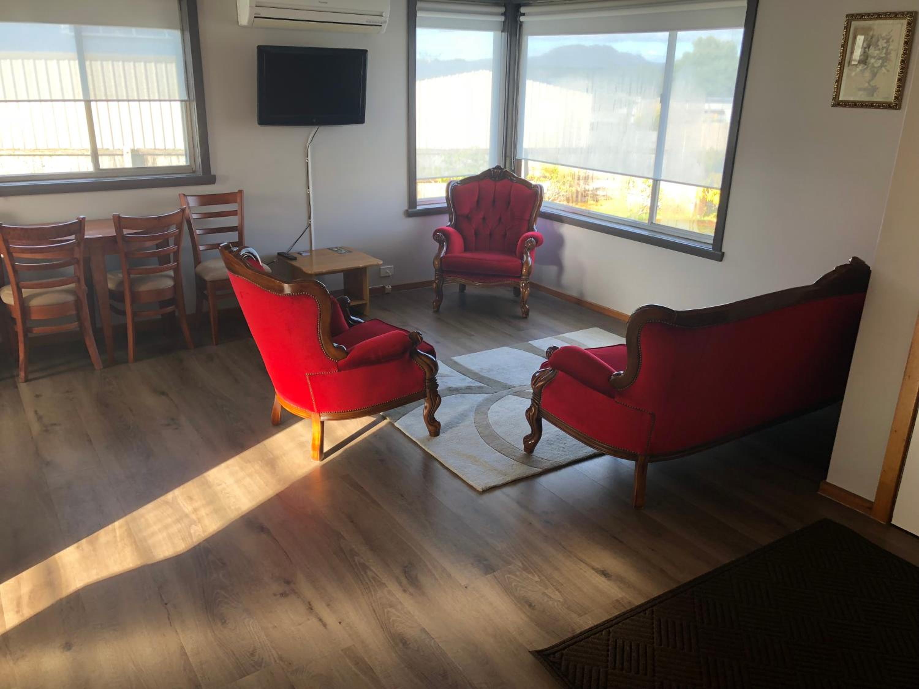 Waratah Falls Holiday Unit