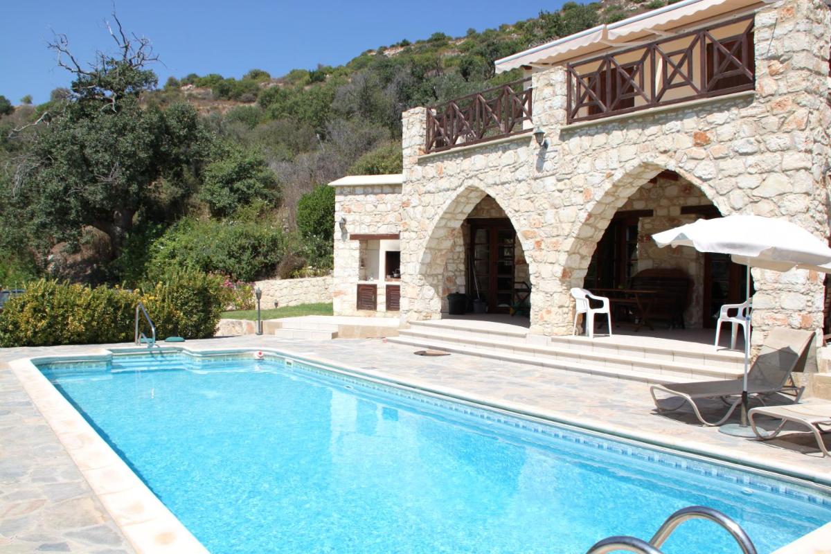Villa for rent in MILIOU close to Lachi & Peyia — photo 2