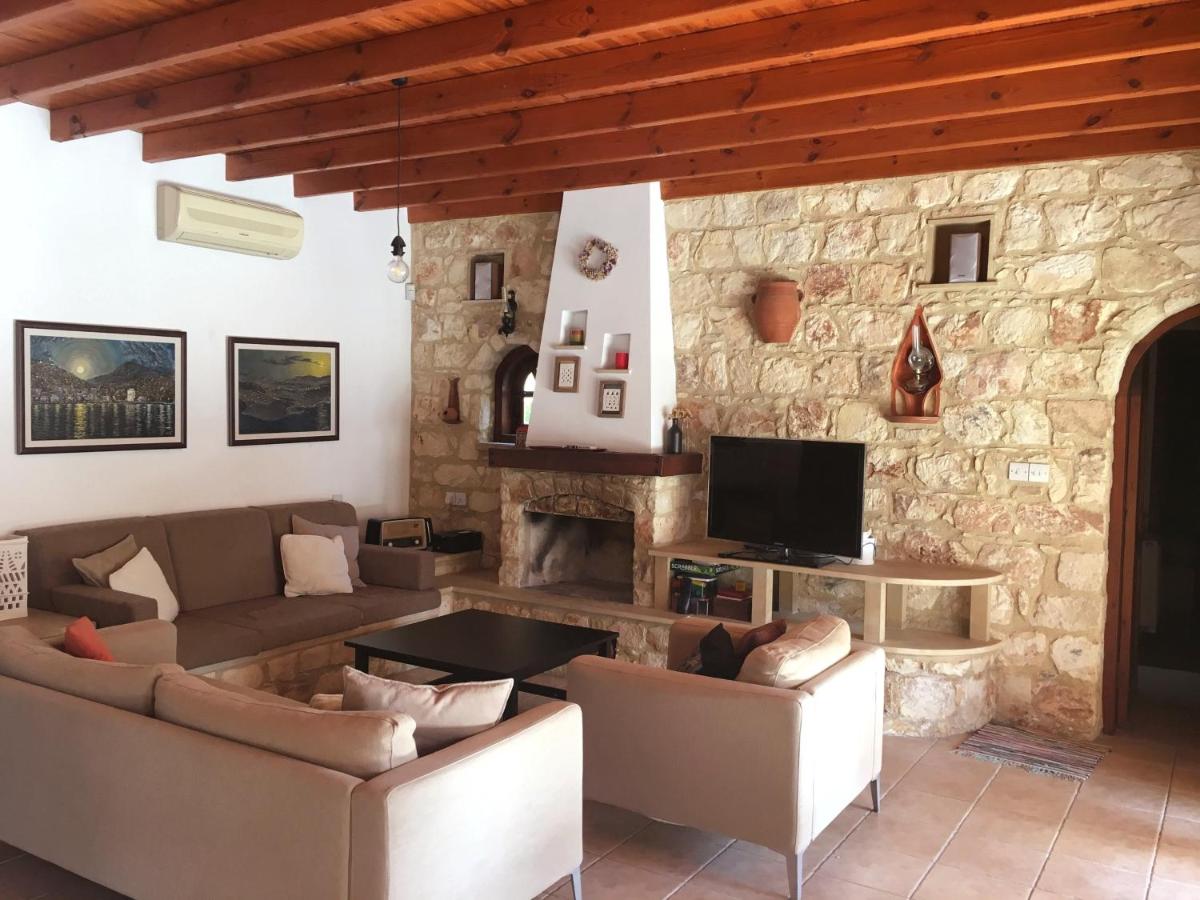 Villa for rent in MILIOU close to Lachi & Peyia — photo 3