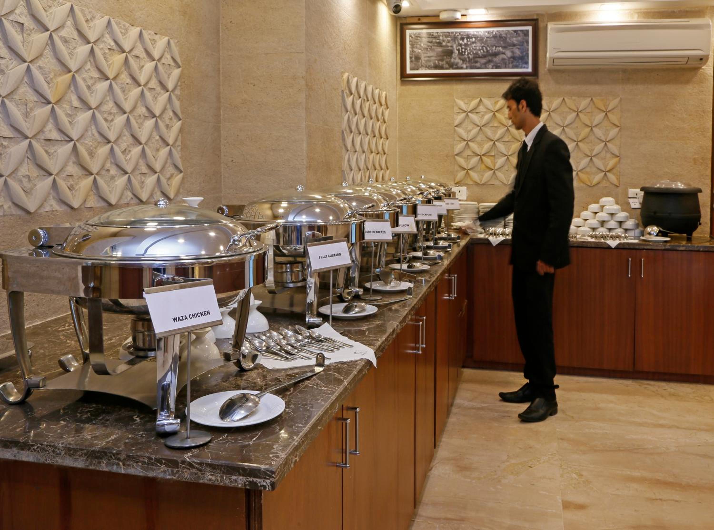 Clarks inn srinagar
