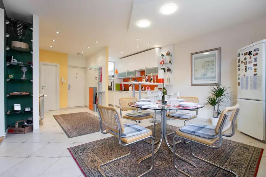 Apartment M49