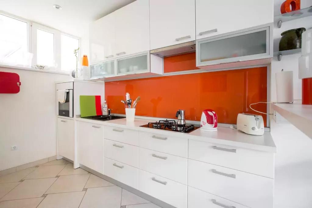 Apartment M49