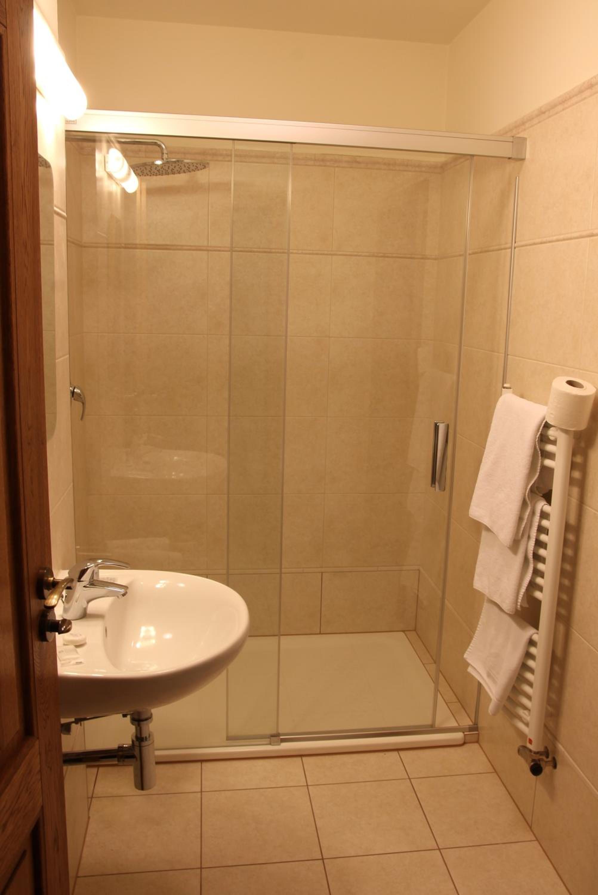 Photo 29
