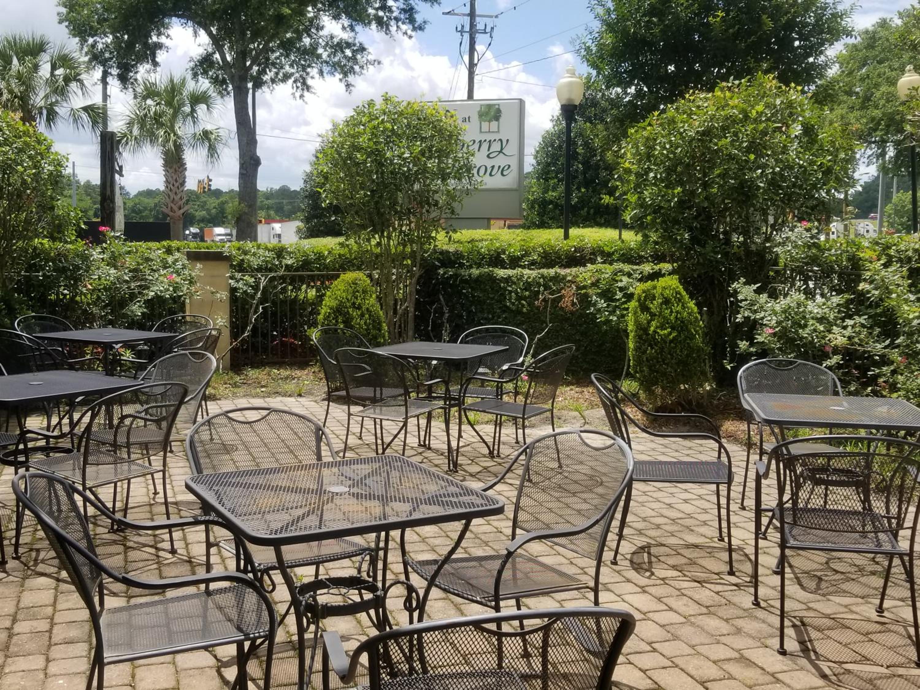 Port Wentworth Vacations - Inn at Mulberry Grove - Property Image 1