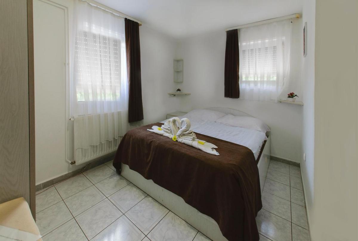 Irini Panzió view 3