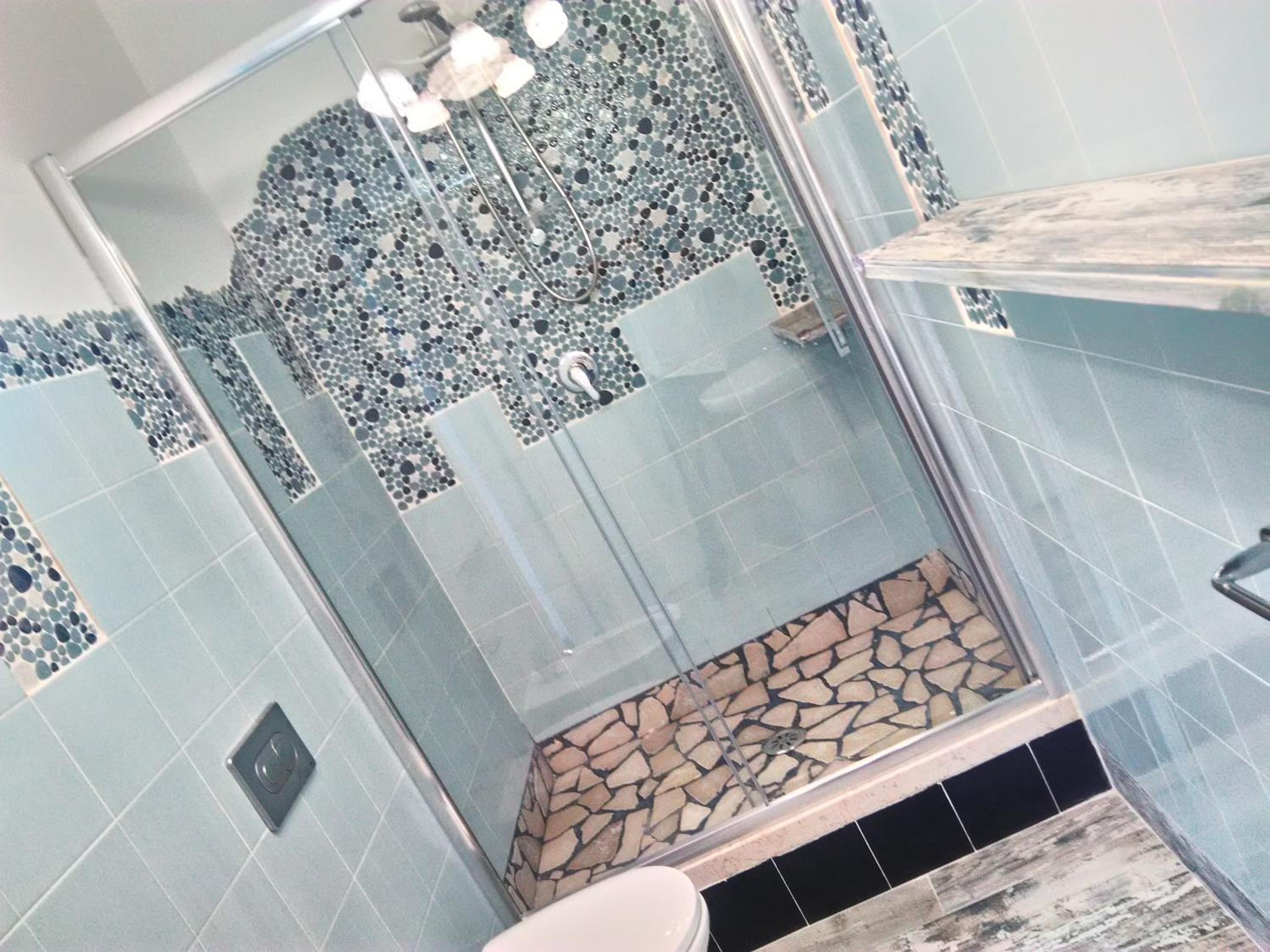 Versomare en Polignano a Mare — bathroom