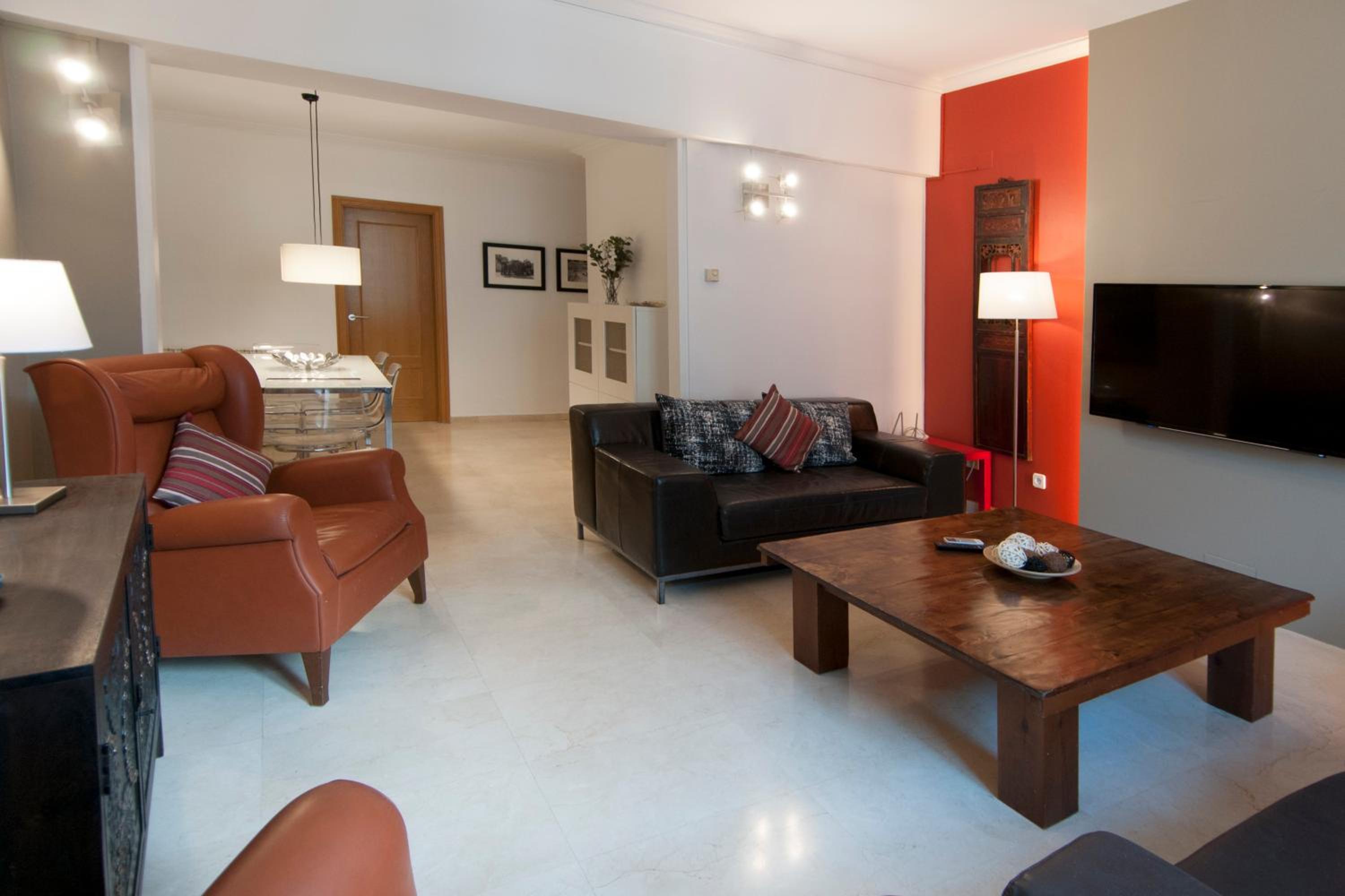 Serennia Apartamentos Ramblas - Plaça Catalunya