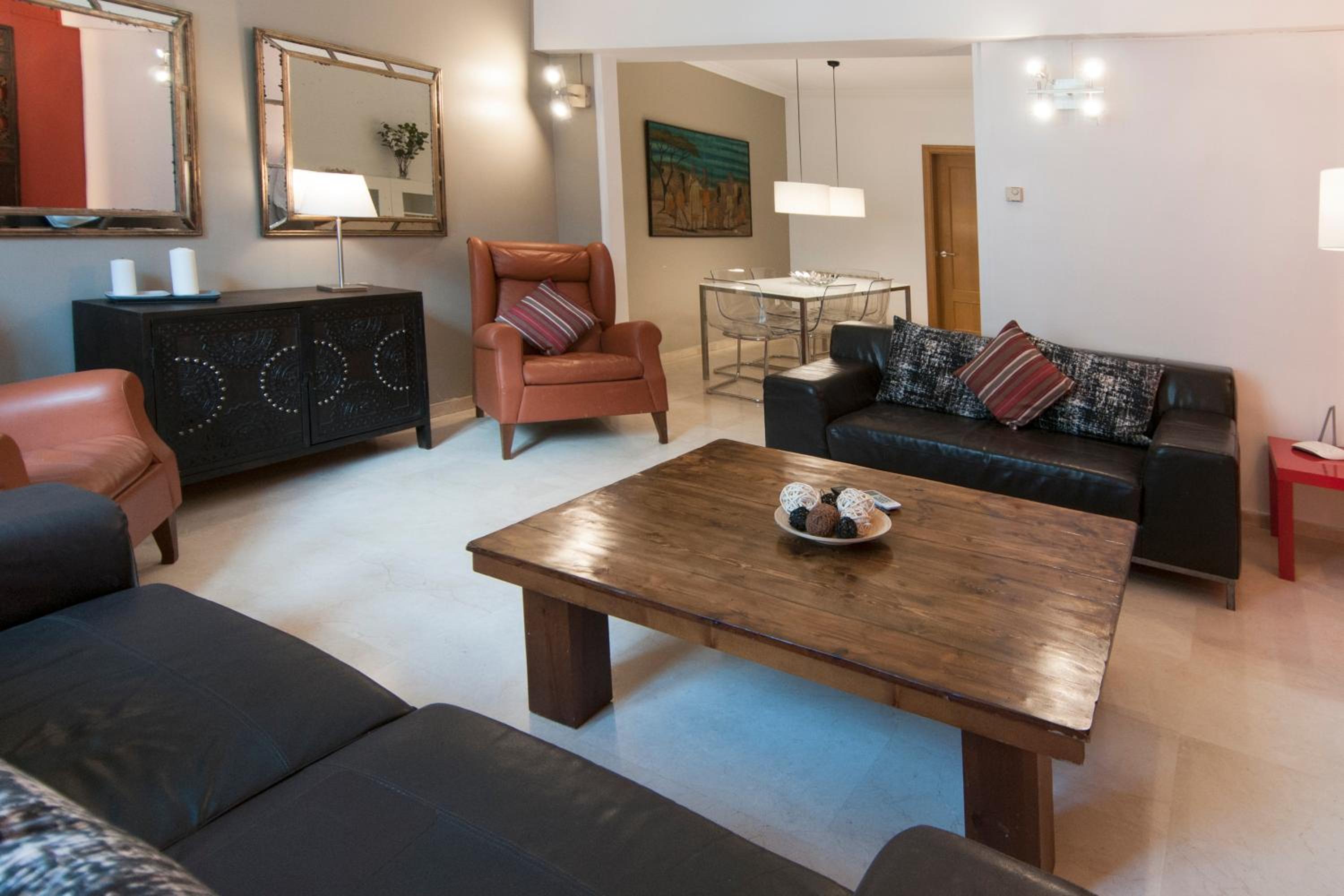 Serennia Apartamentos Ramblas - Plaça Catalunya
