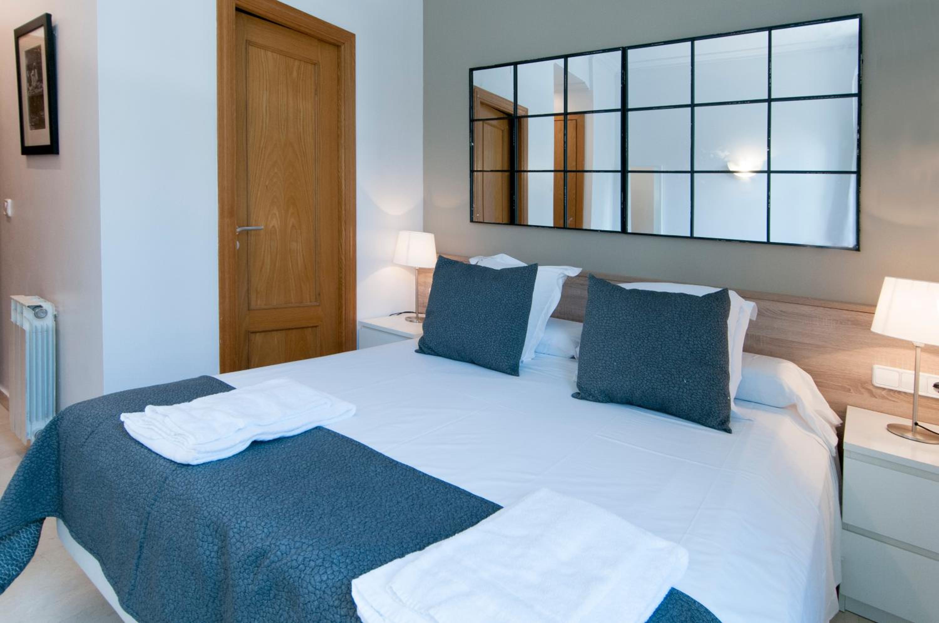 Serennia Apartamentos Ramblas - Plaça Catalunya