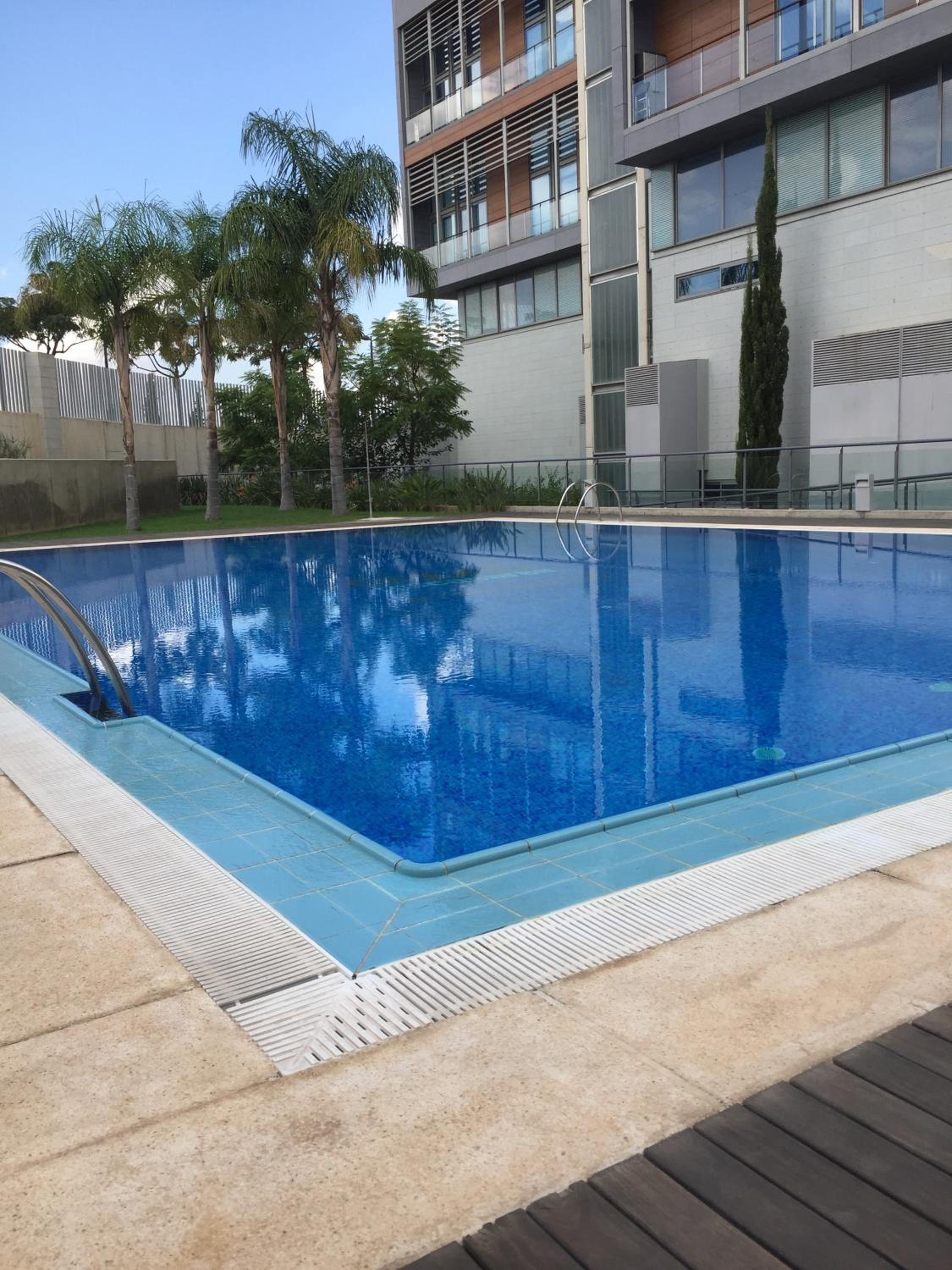 Loft with terrace 24m2, swimming pool and garage view 2