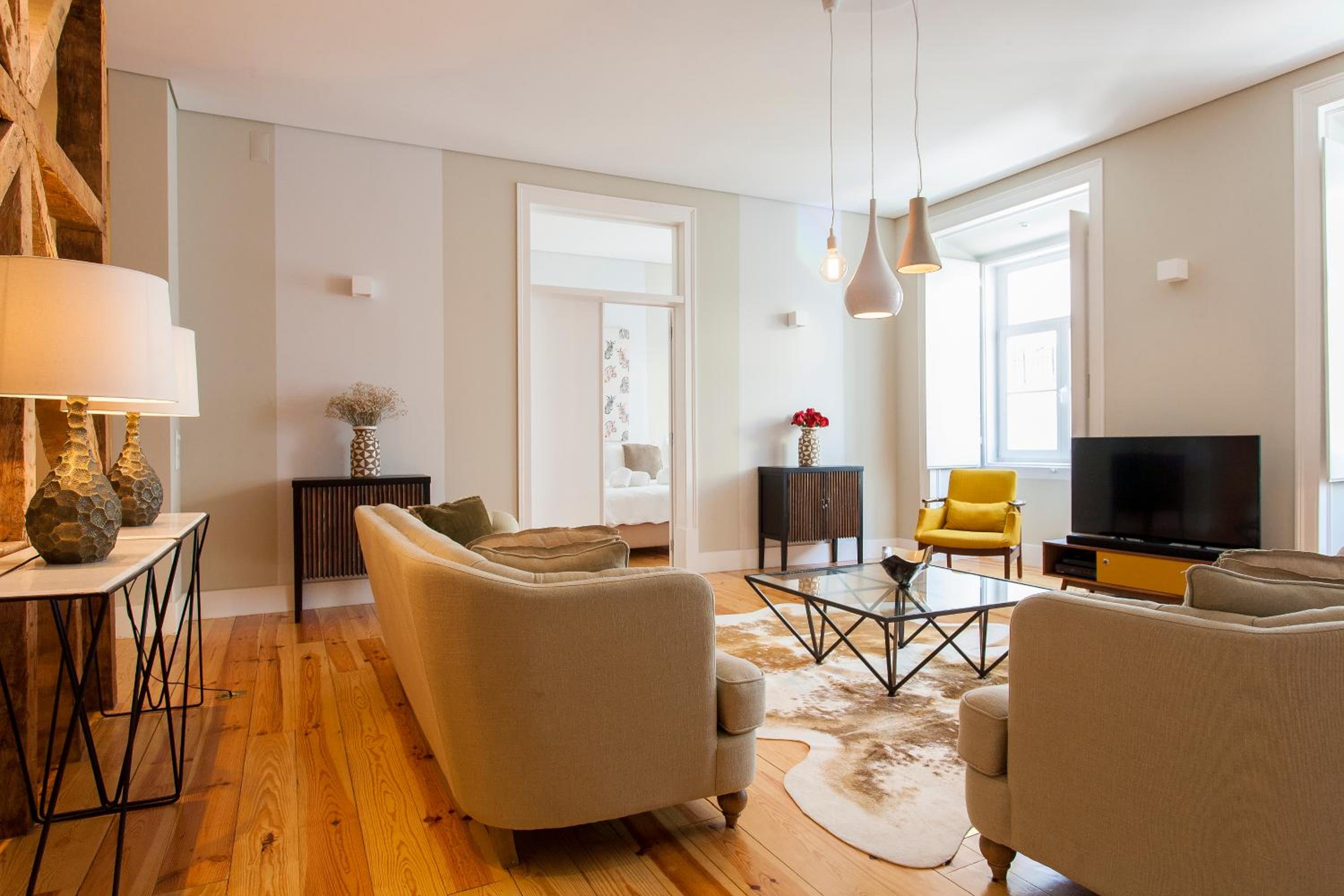 GuesReady - Exclusive flat near Lisbon Cathedral view 2
