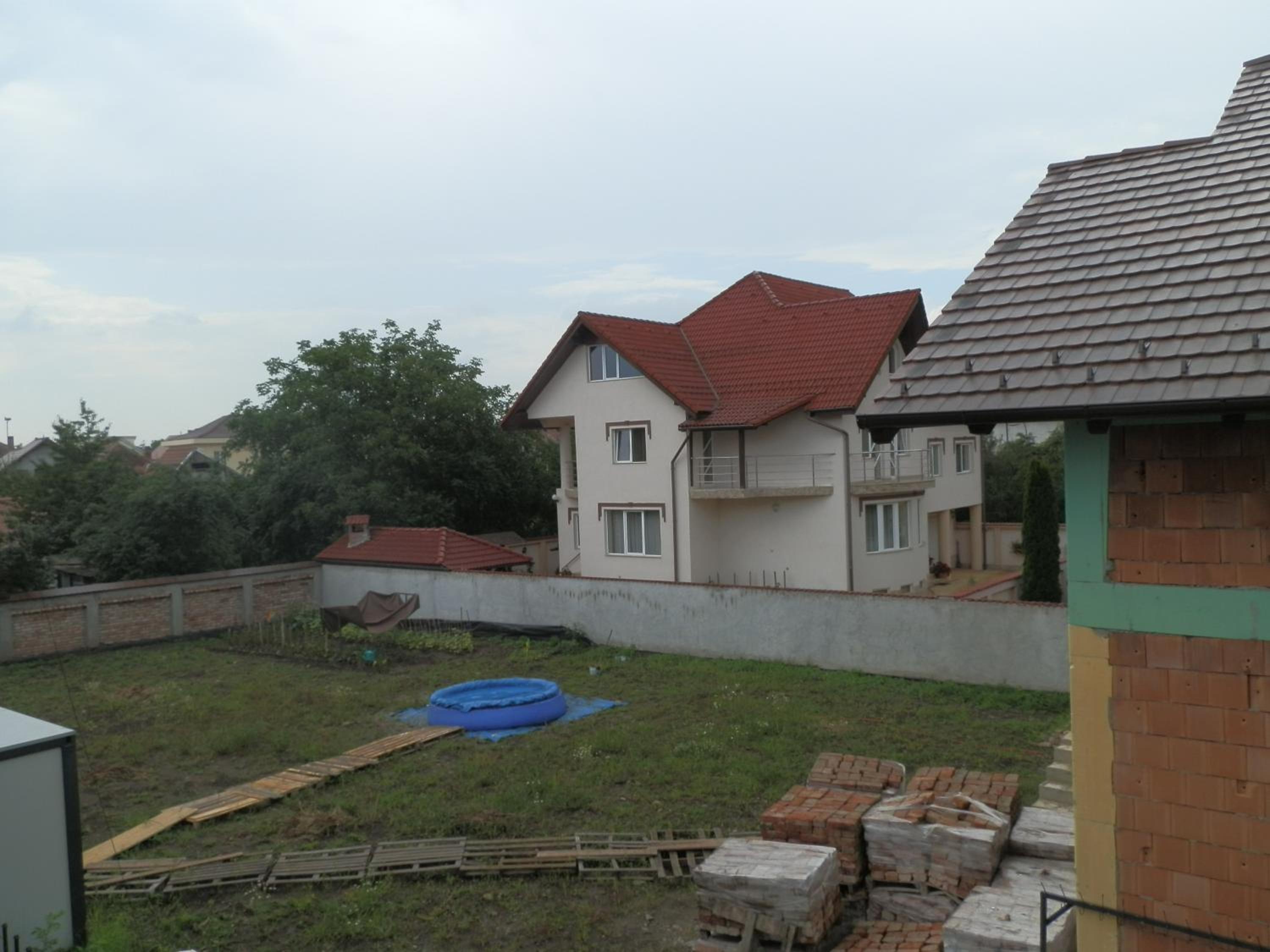 Photo 33