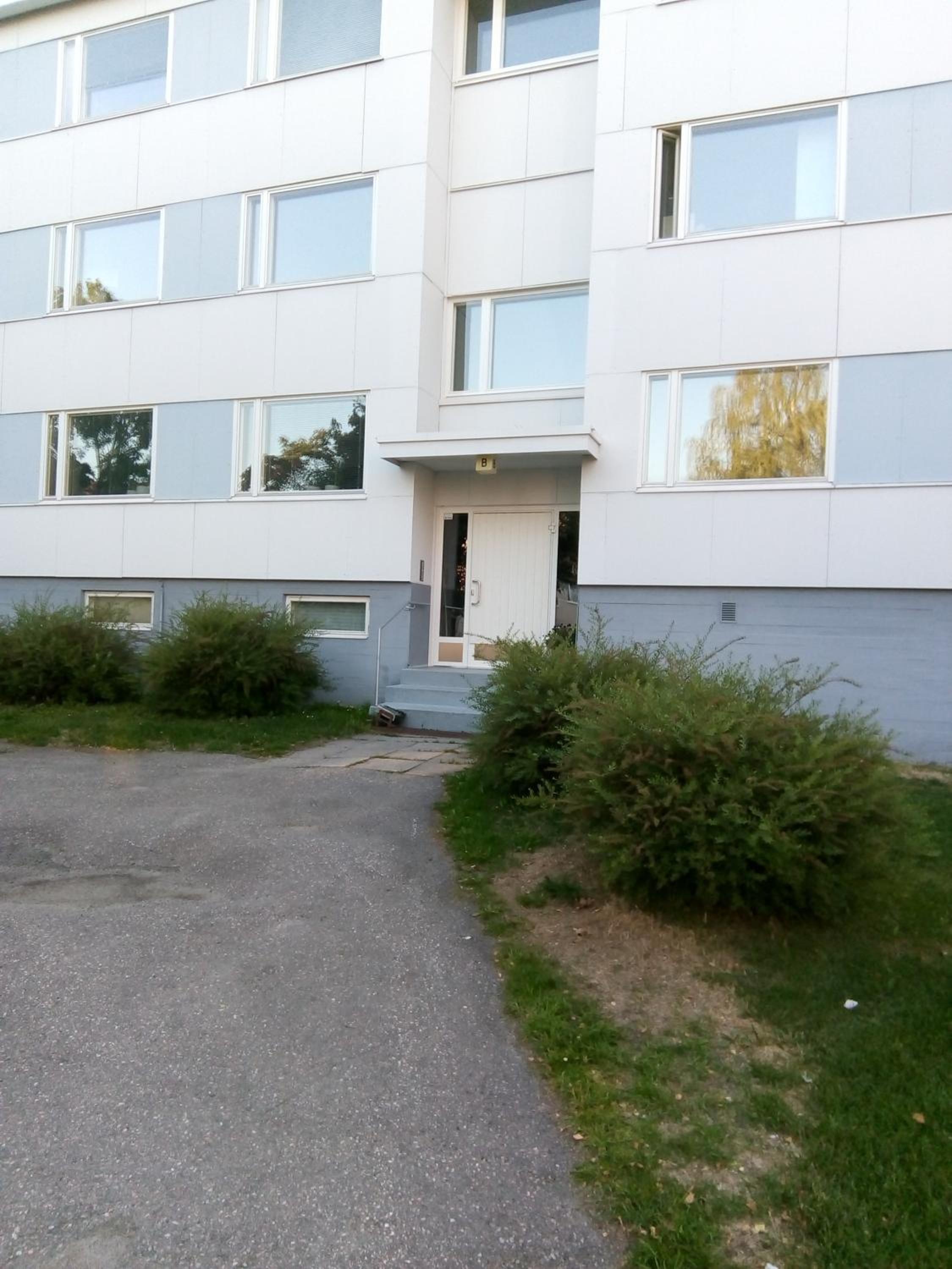 Parantolankatu modern one room apartment view 3