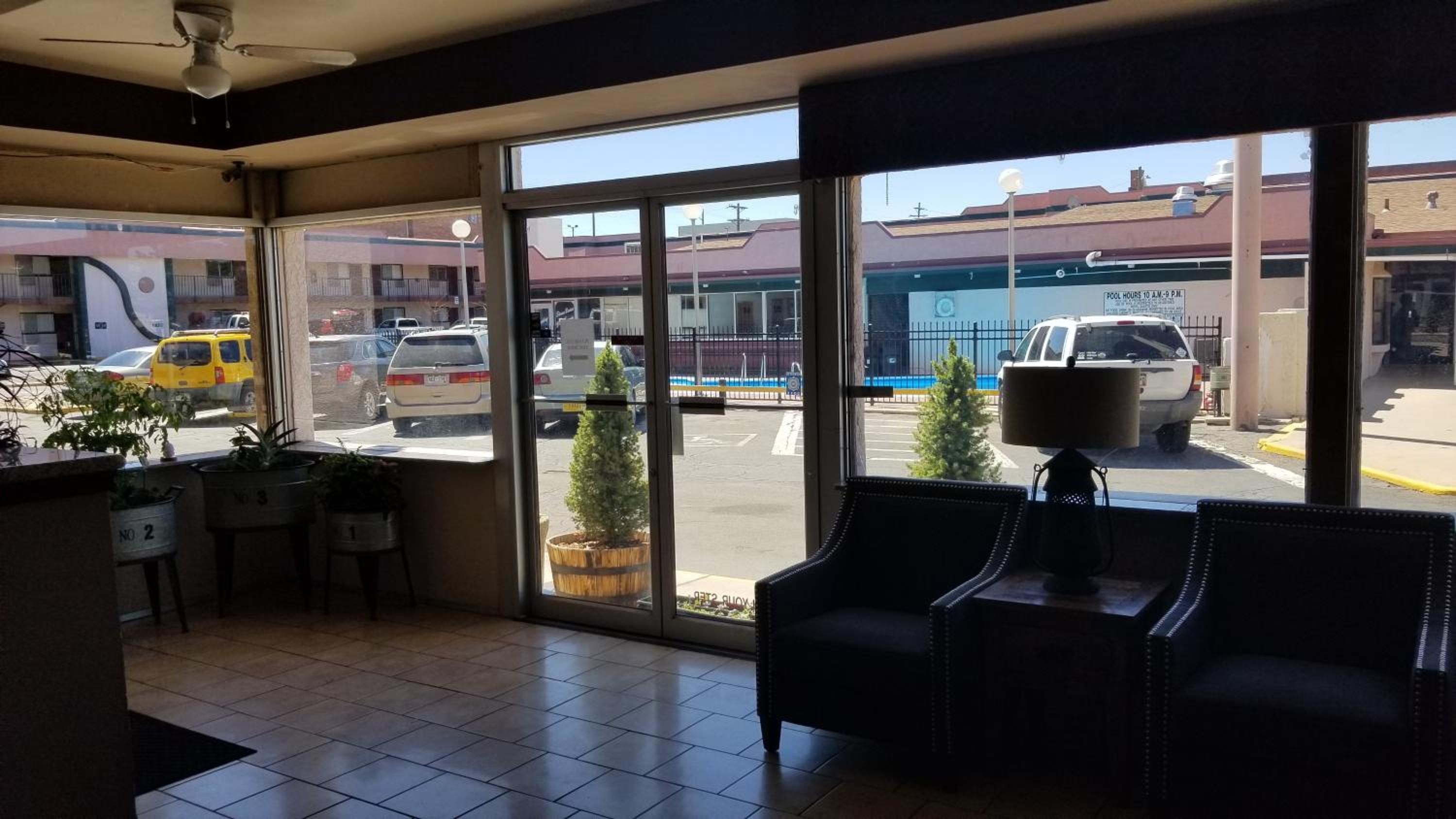 Hotel Santa Fe Inn - Pueblo - Image 1