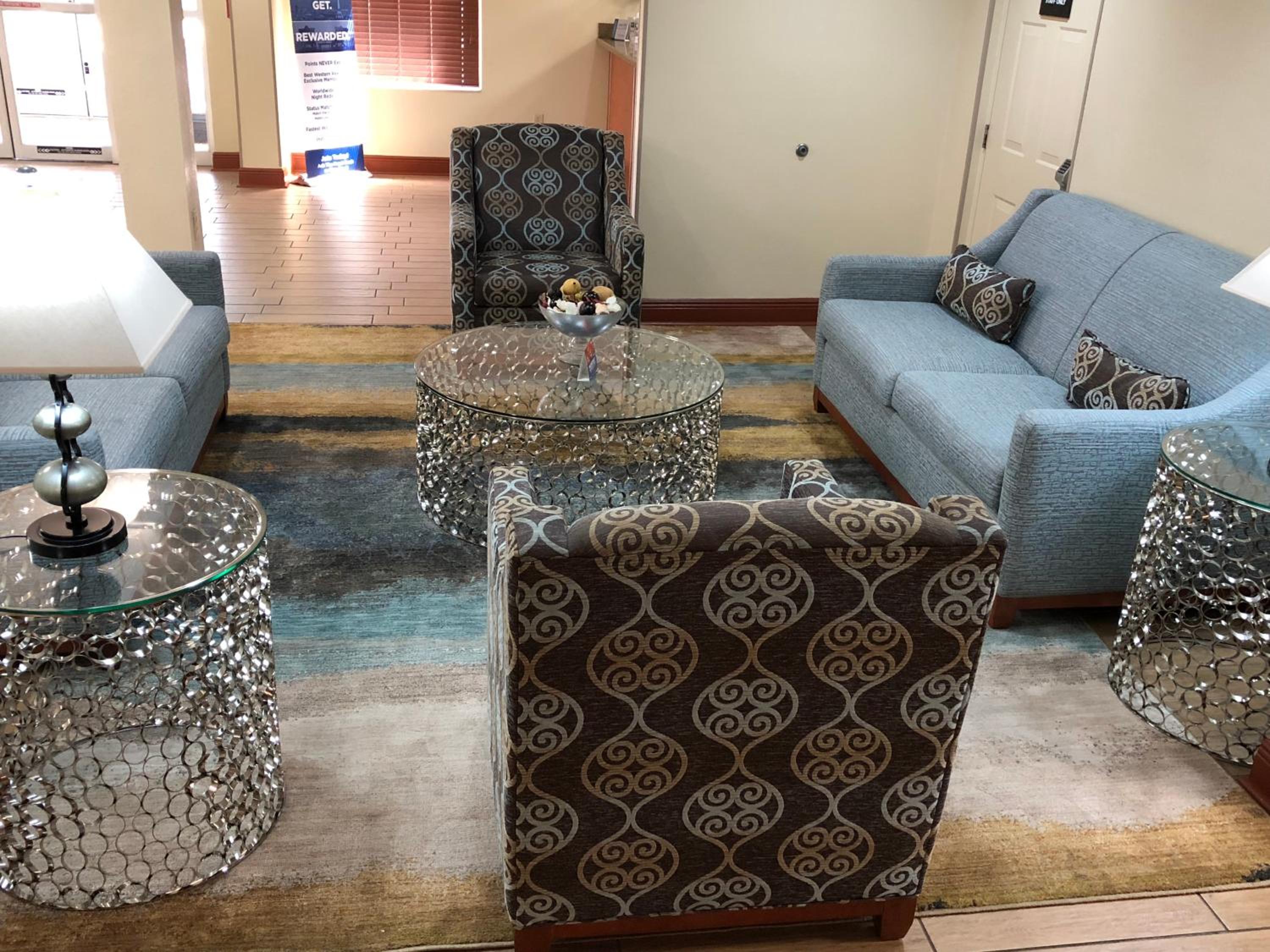 Best Western Plus Bradenton Hotel Suites - Property Image 18