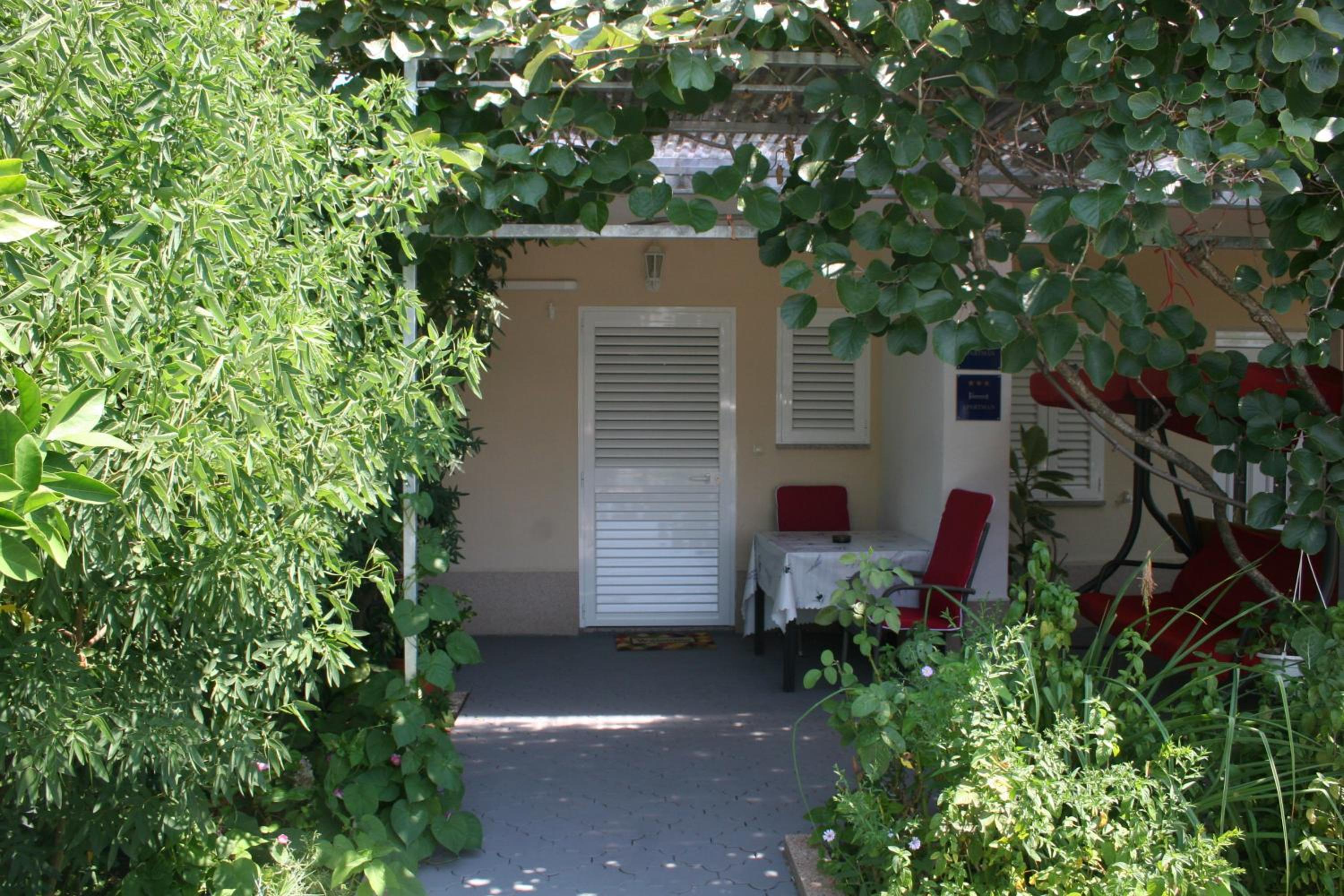 Apartments Tomislav