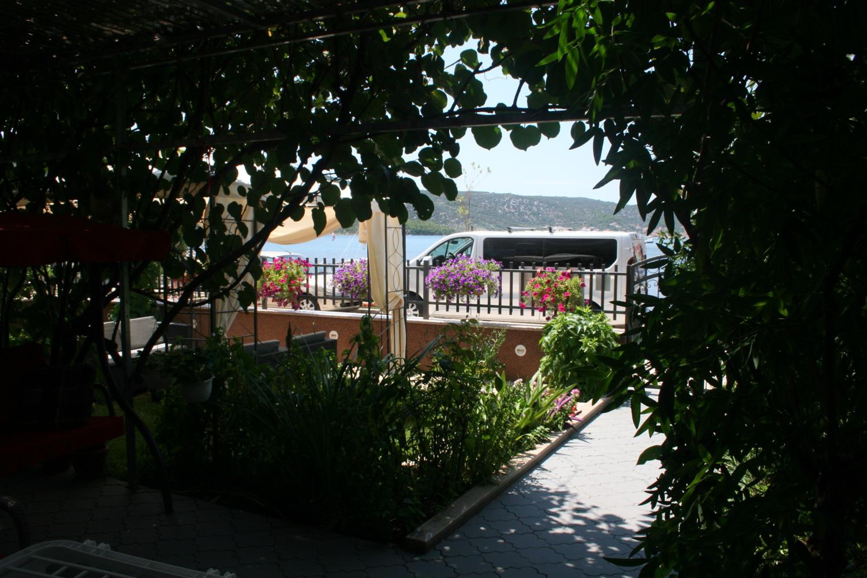 Apartments Tomislav