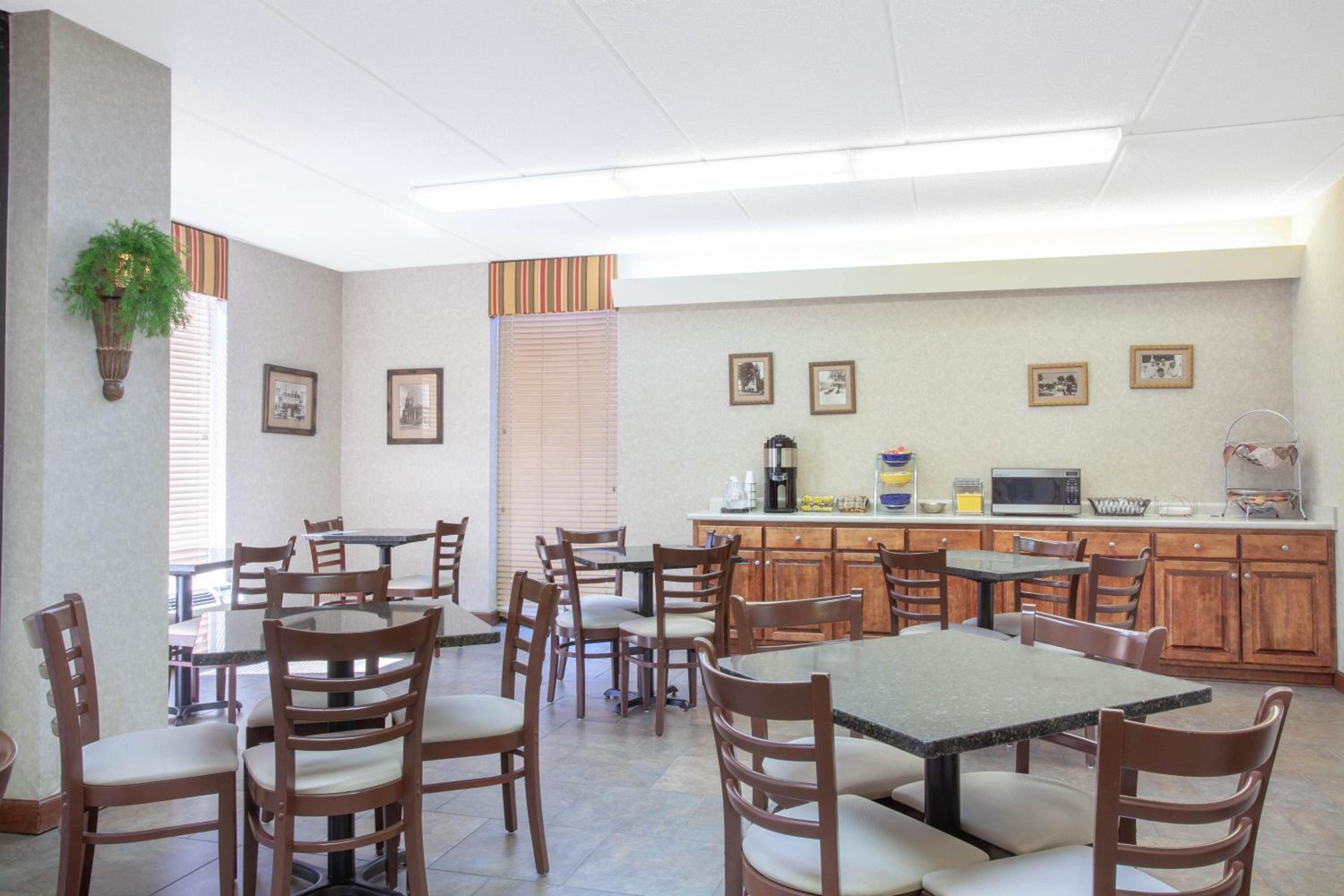 Statesboro Vacations - Days Inn by Wyndham Statesboro - Property Image 11