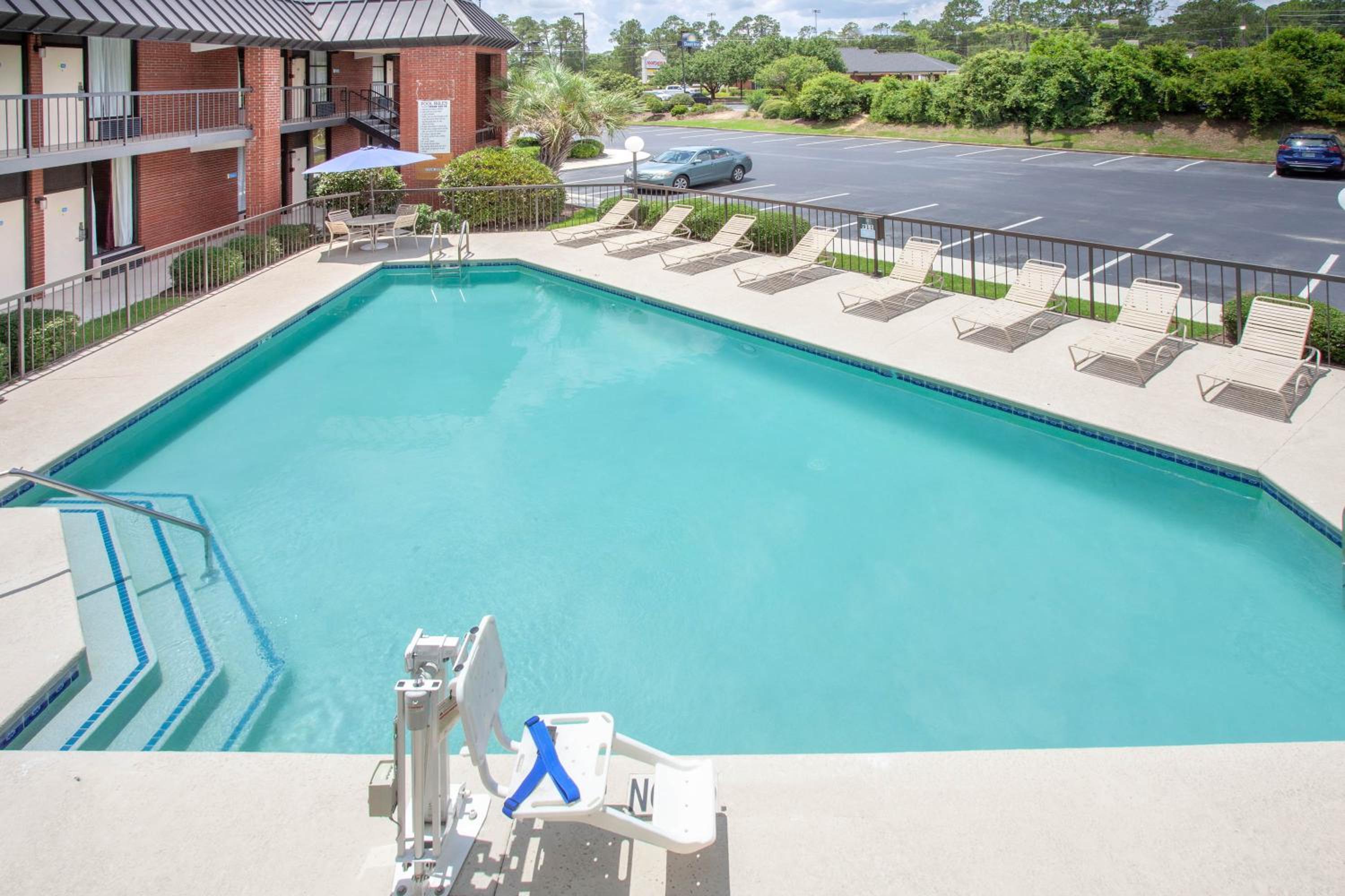Statesboro Vacations - Days Inn by Wyndham Statesboro - Property Image 8
