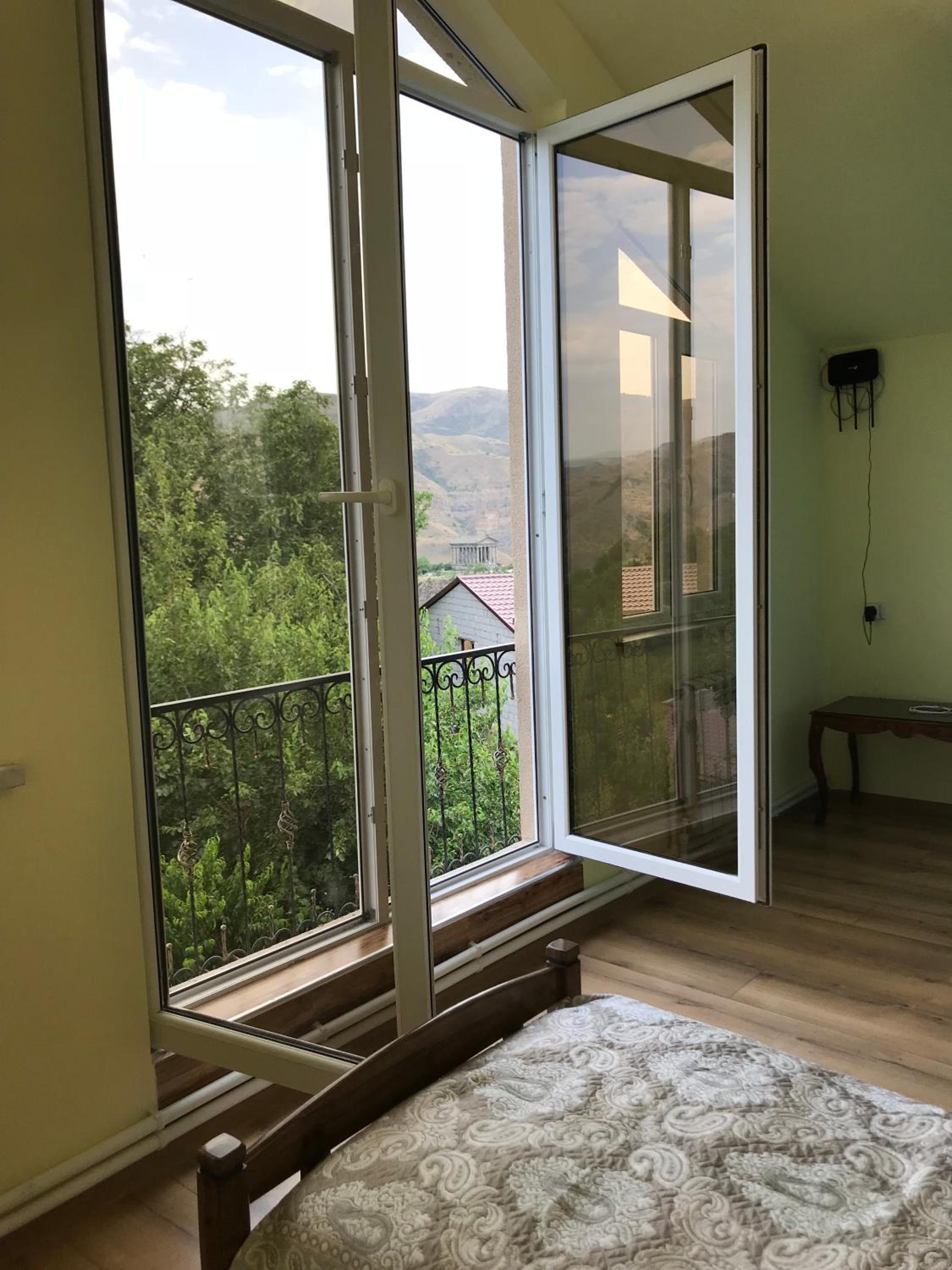 COMMUNE hotel