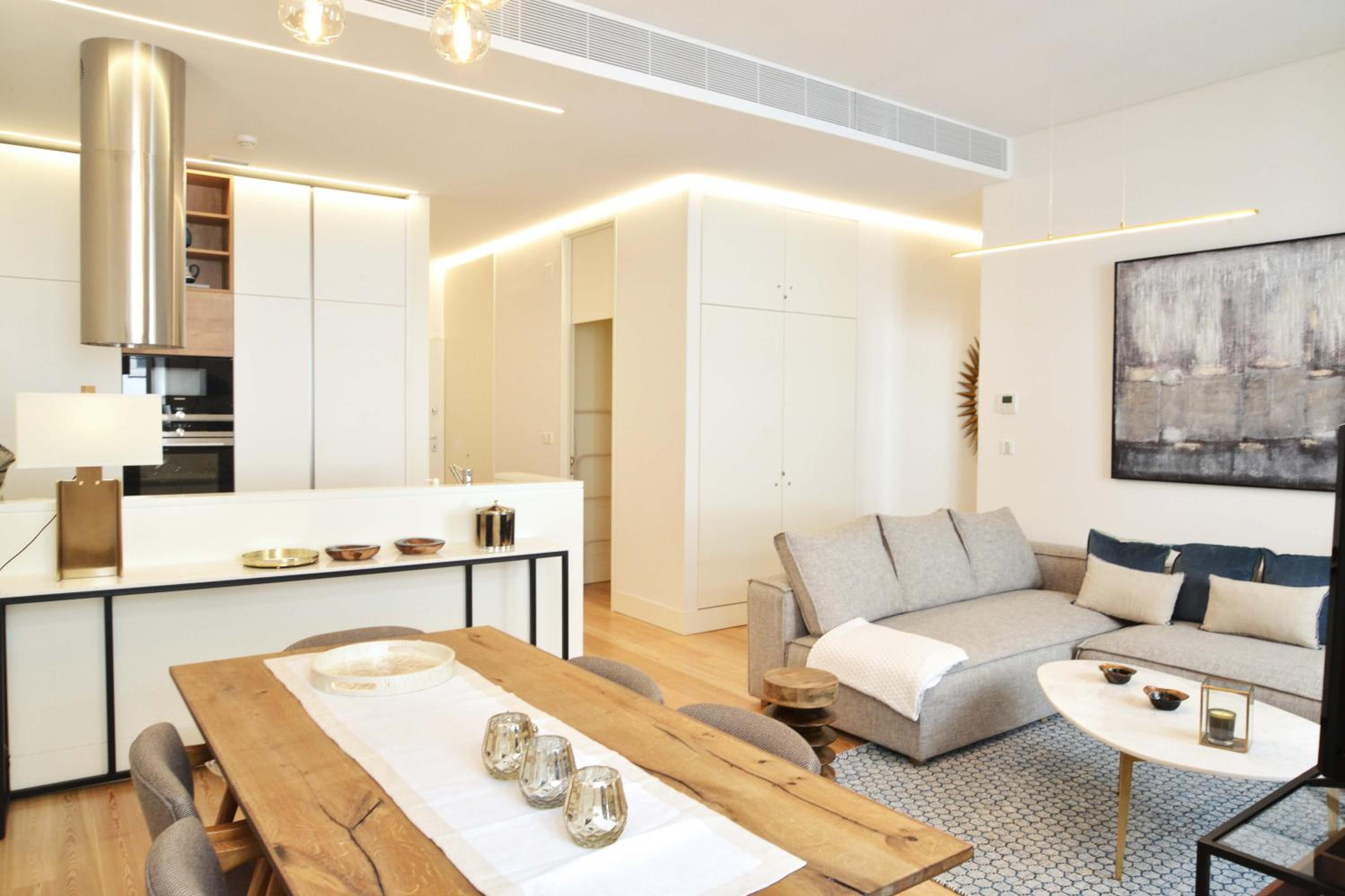 Trendy Chic - Checkinhome view 3