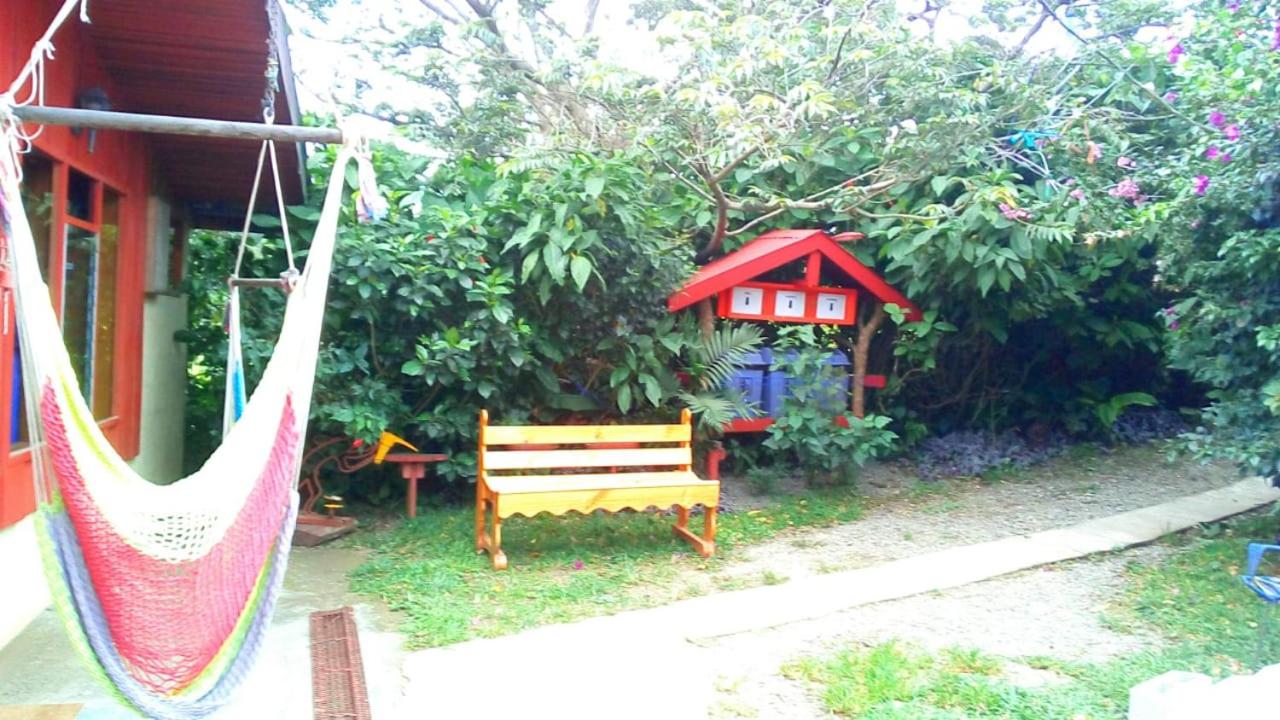 Pensión y Cabinas Colibrí B&B Costa Rica
