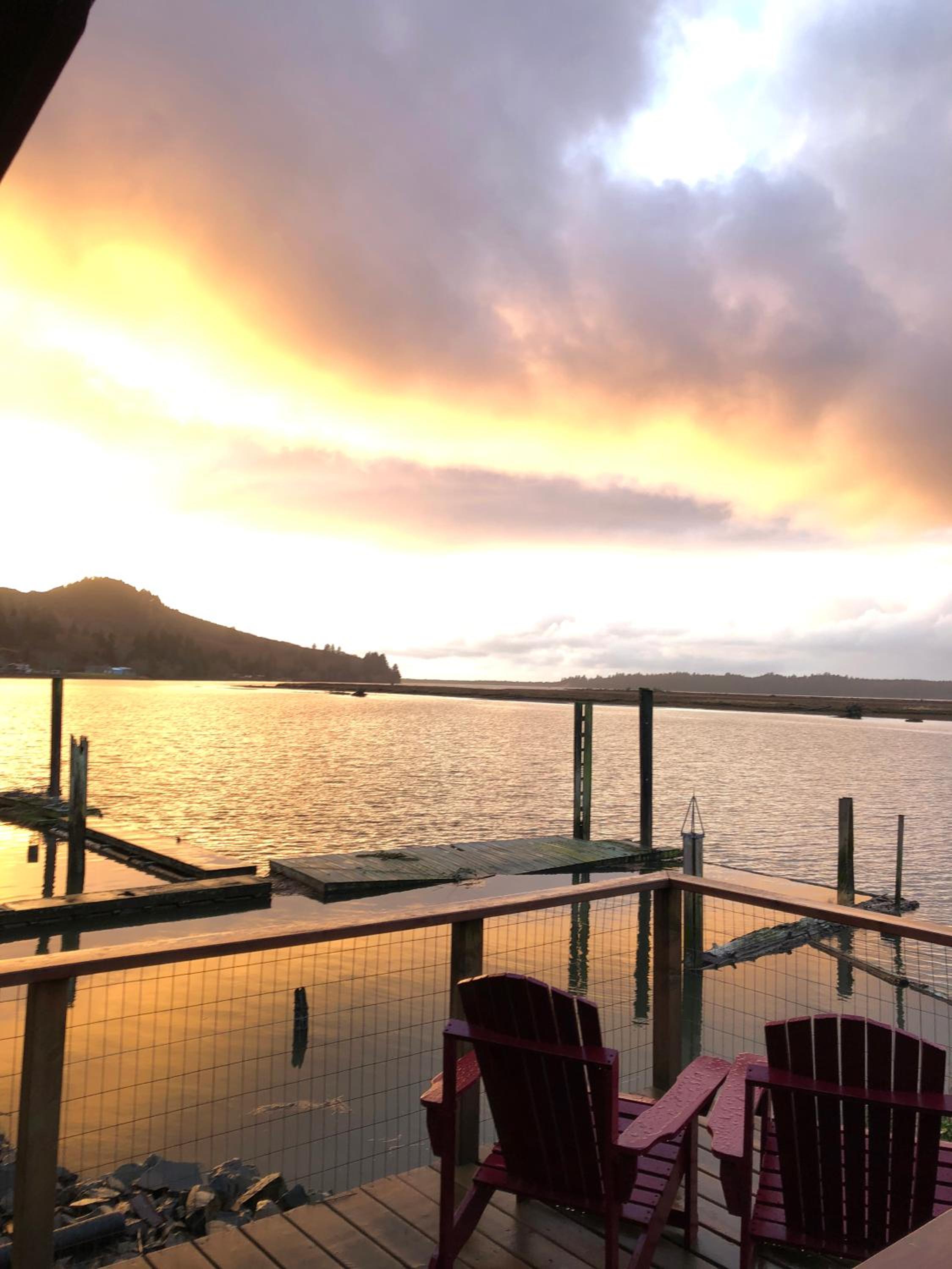 Wheeler on the Bay Lodge and Marina