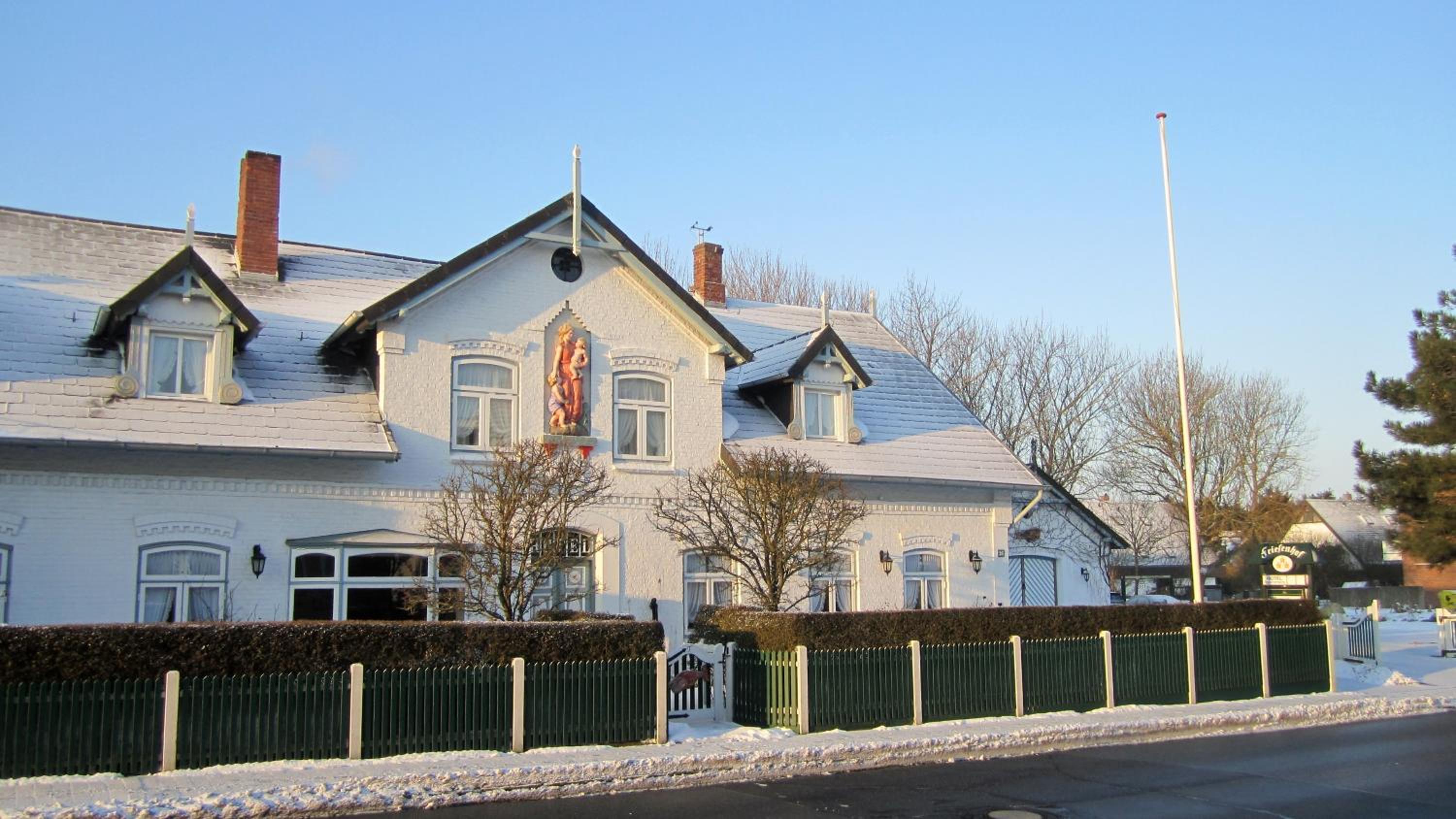 Photo 77