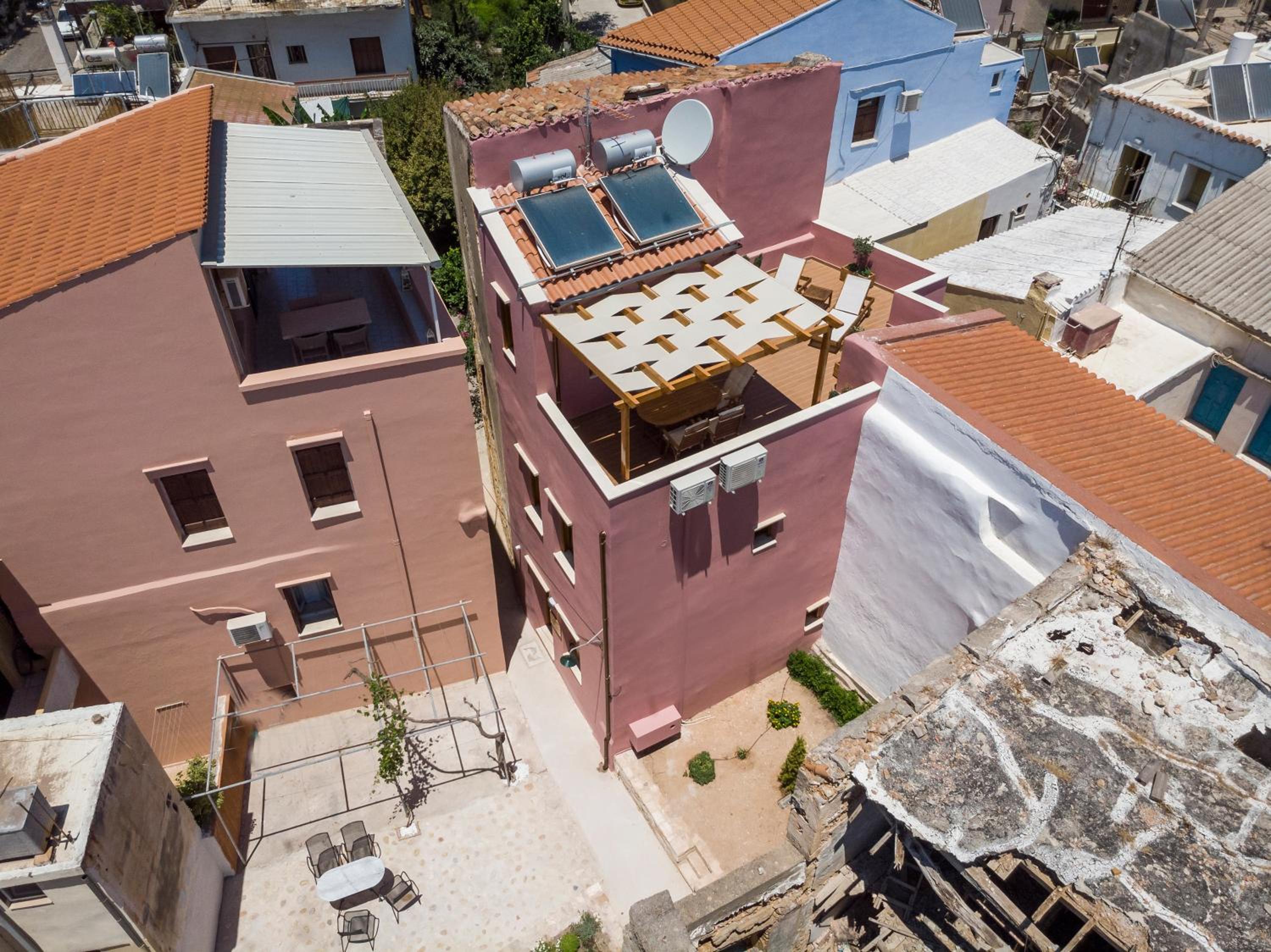 Evlimeni Suites