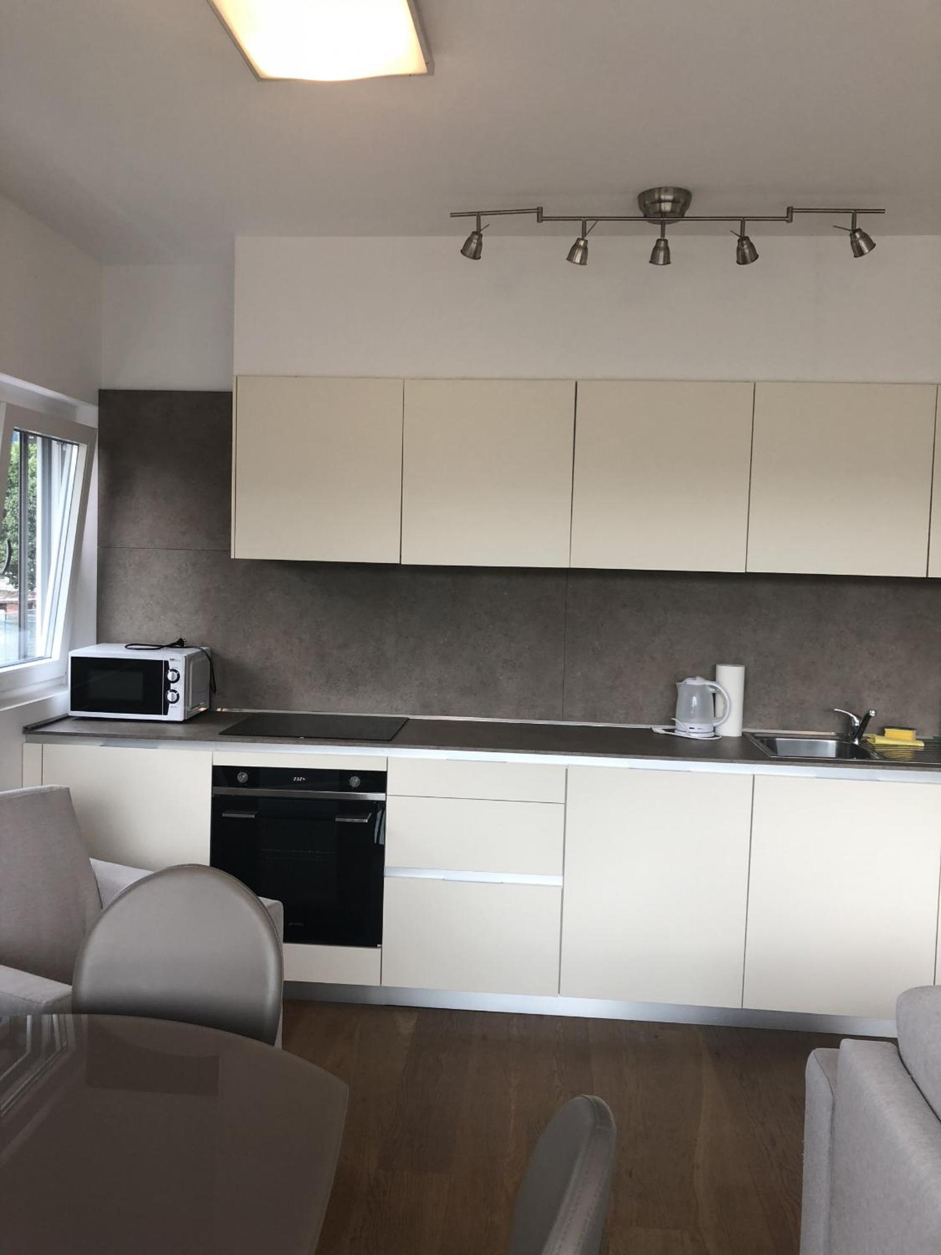 Roggia Apartments by Quokka 360 - central flats with parking space