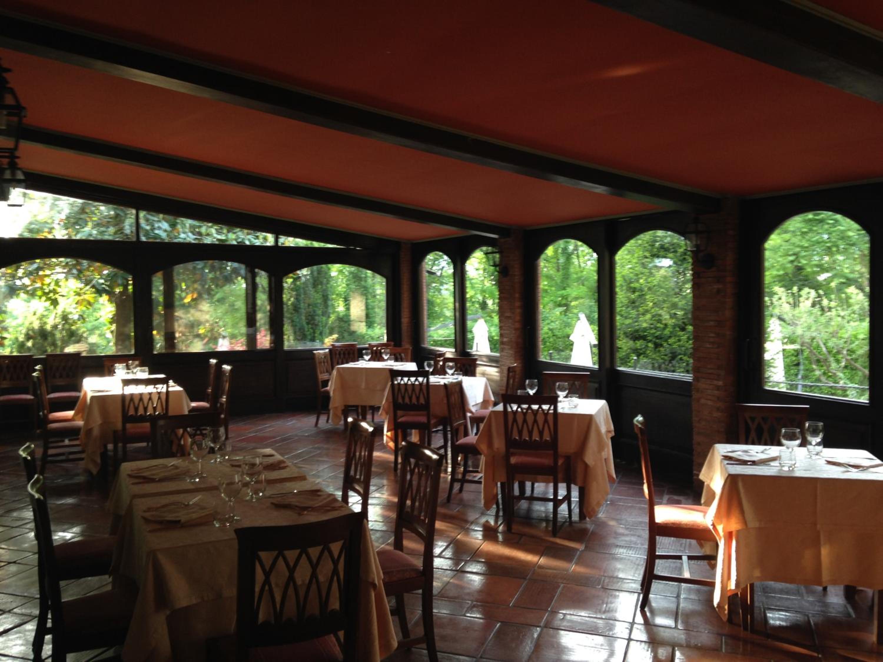 restaurant