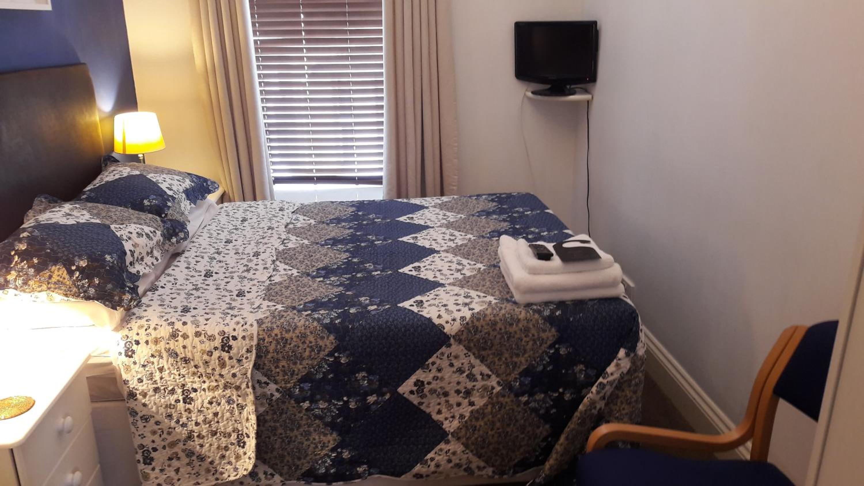 Douglas Vacations - Bed And Blueberry - Property Image 2