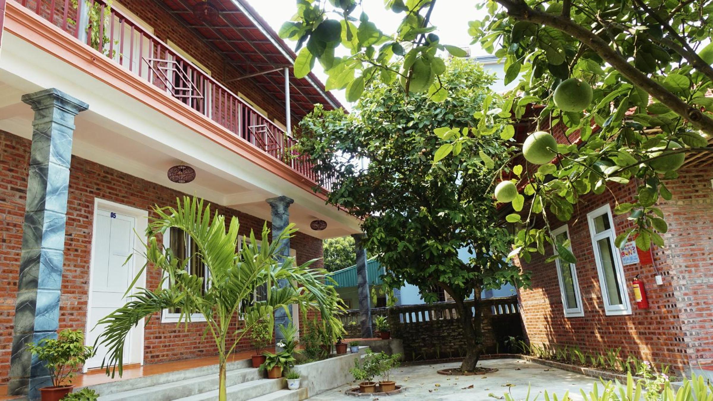 Ninh Binh Mountain Side Homestay & Cafe