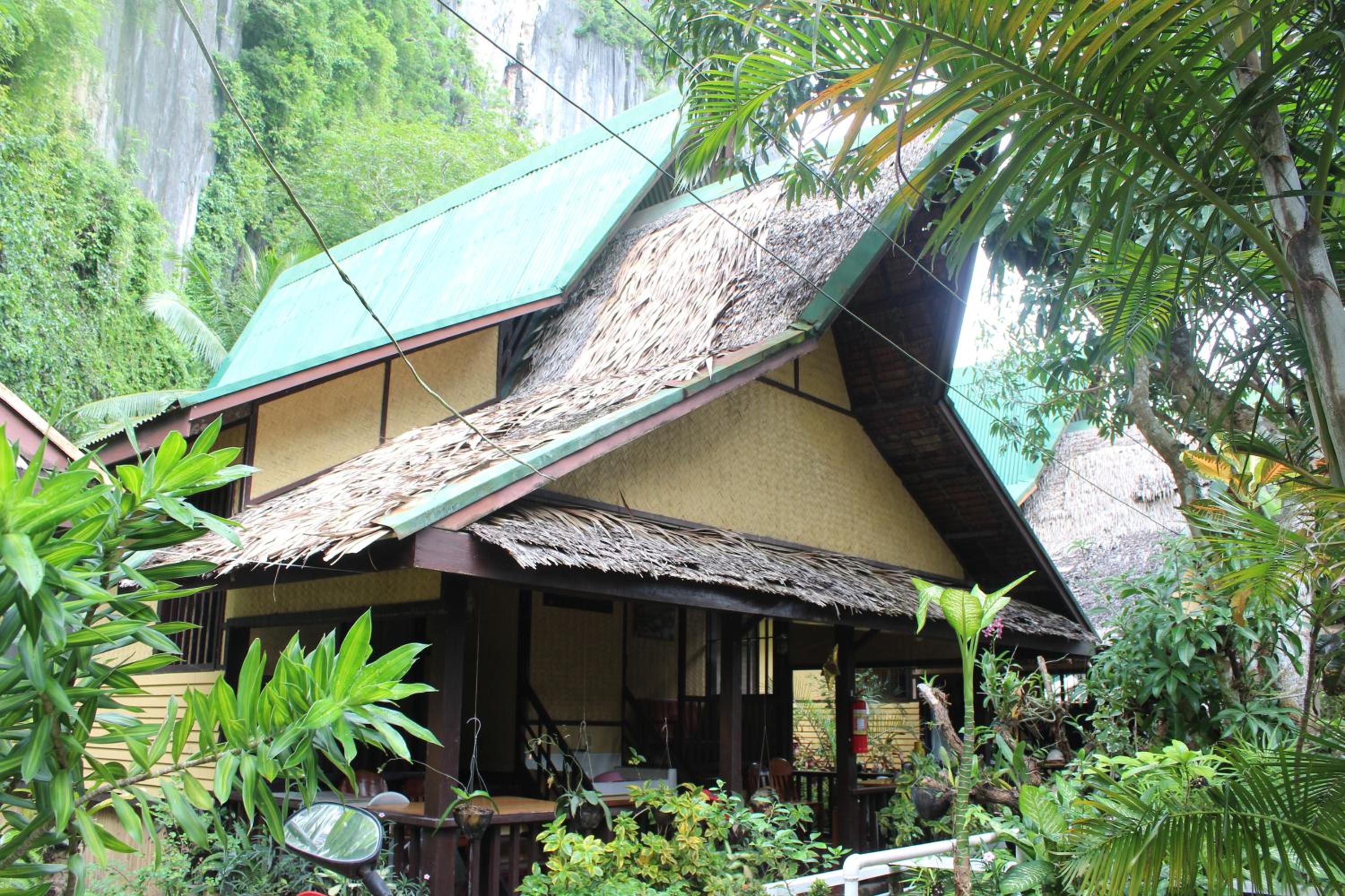 Cliffside Cottages in El Nido, PH