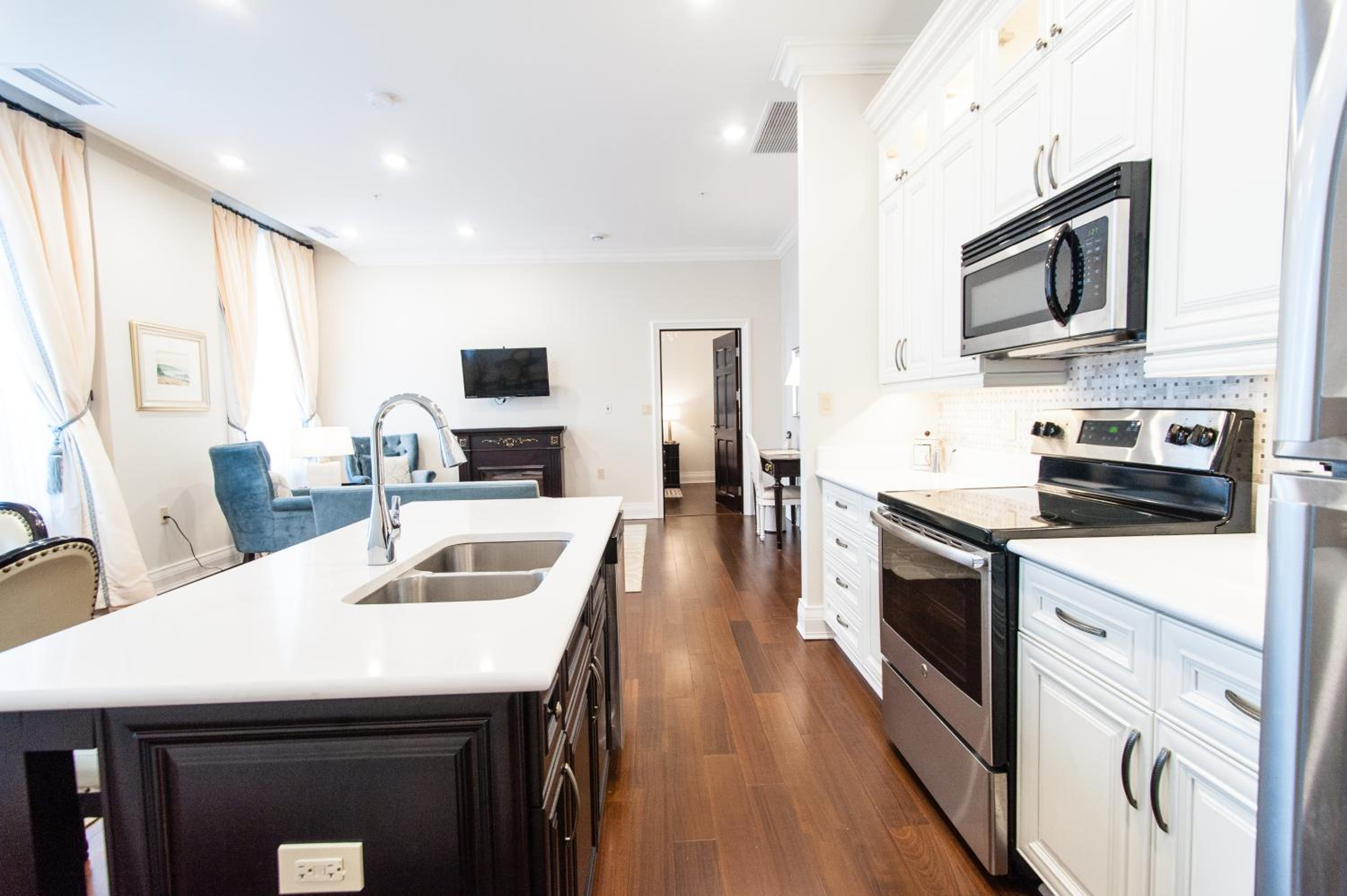 Sydney Boutique Inn & Suites