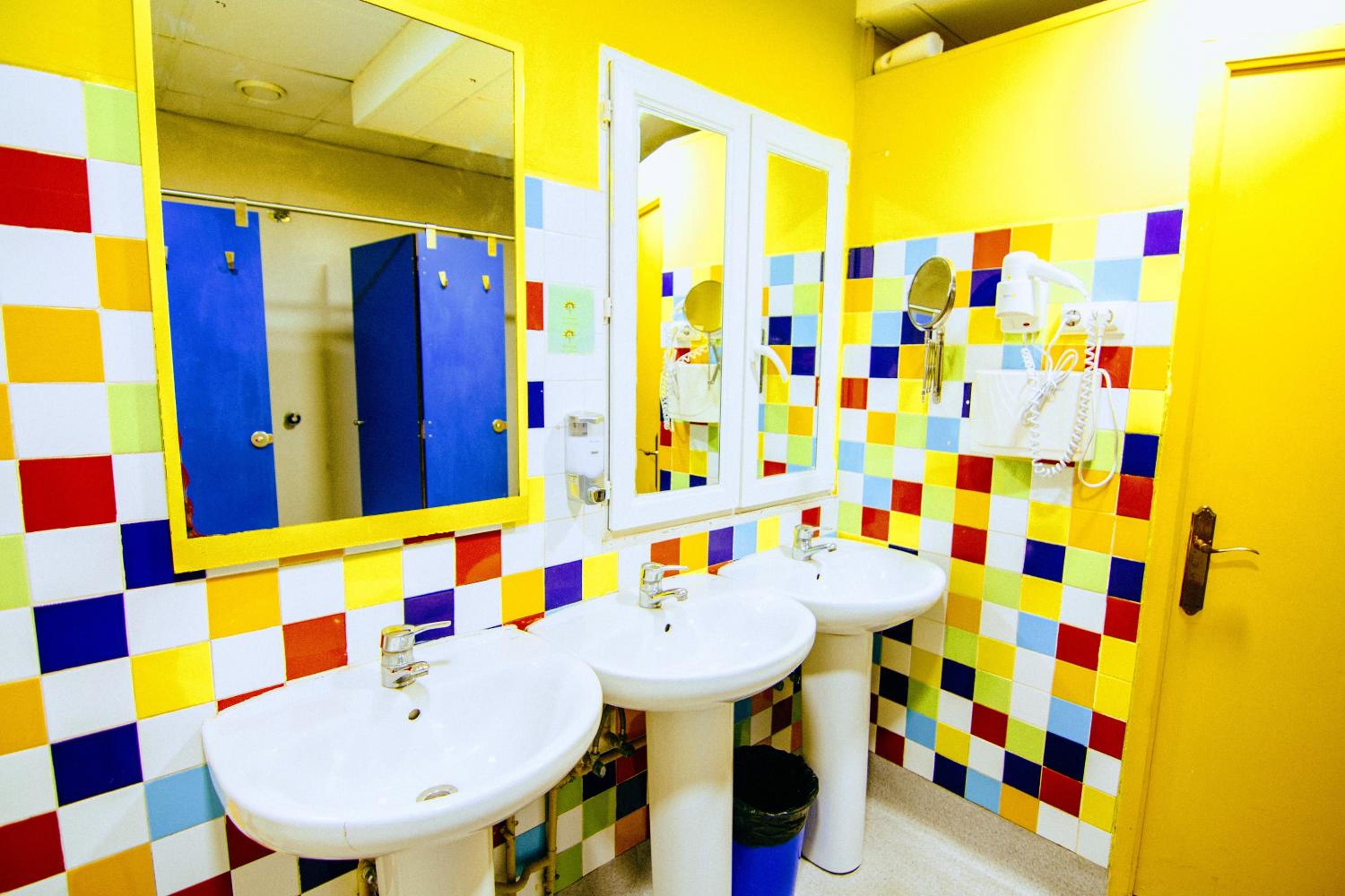 Red Nest Hostel