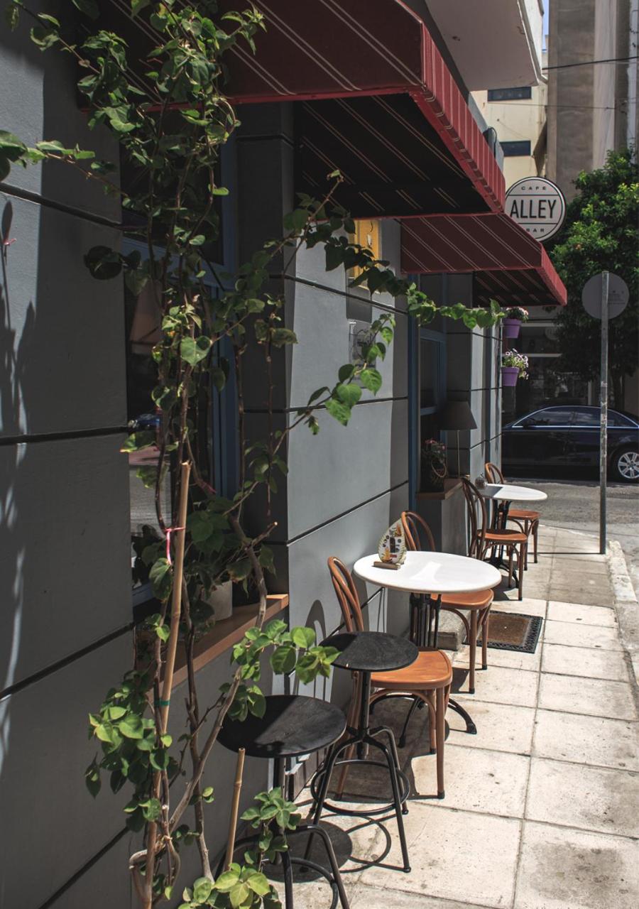 Athens Premium Suites - Sunny 2 Bedroom Suite with Parking