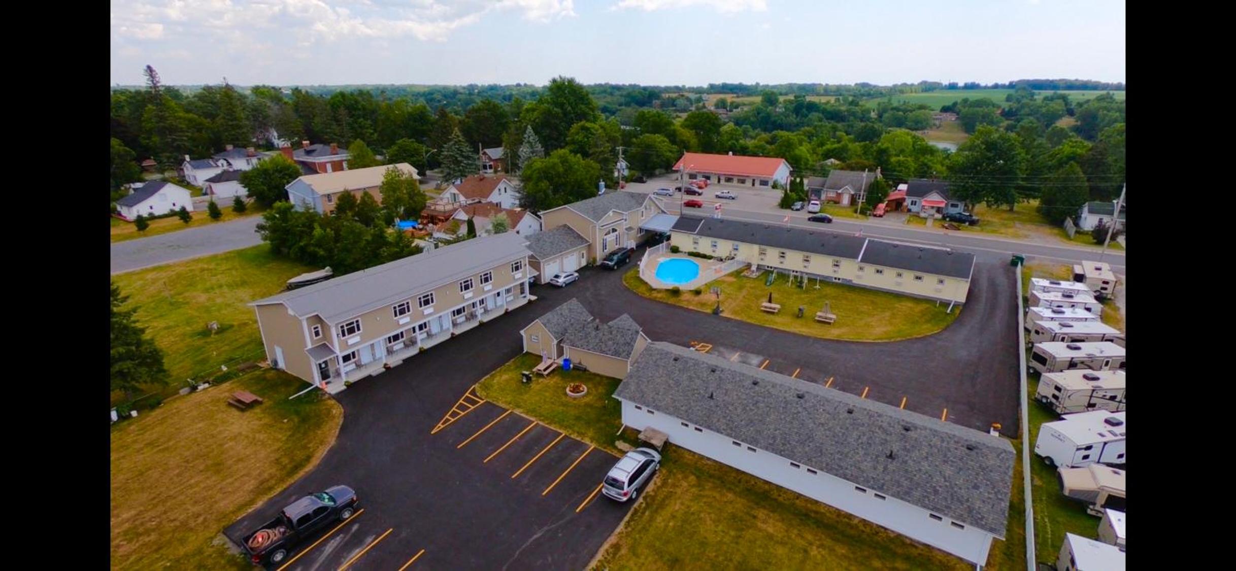 Fox Motor Inn