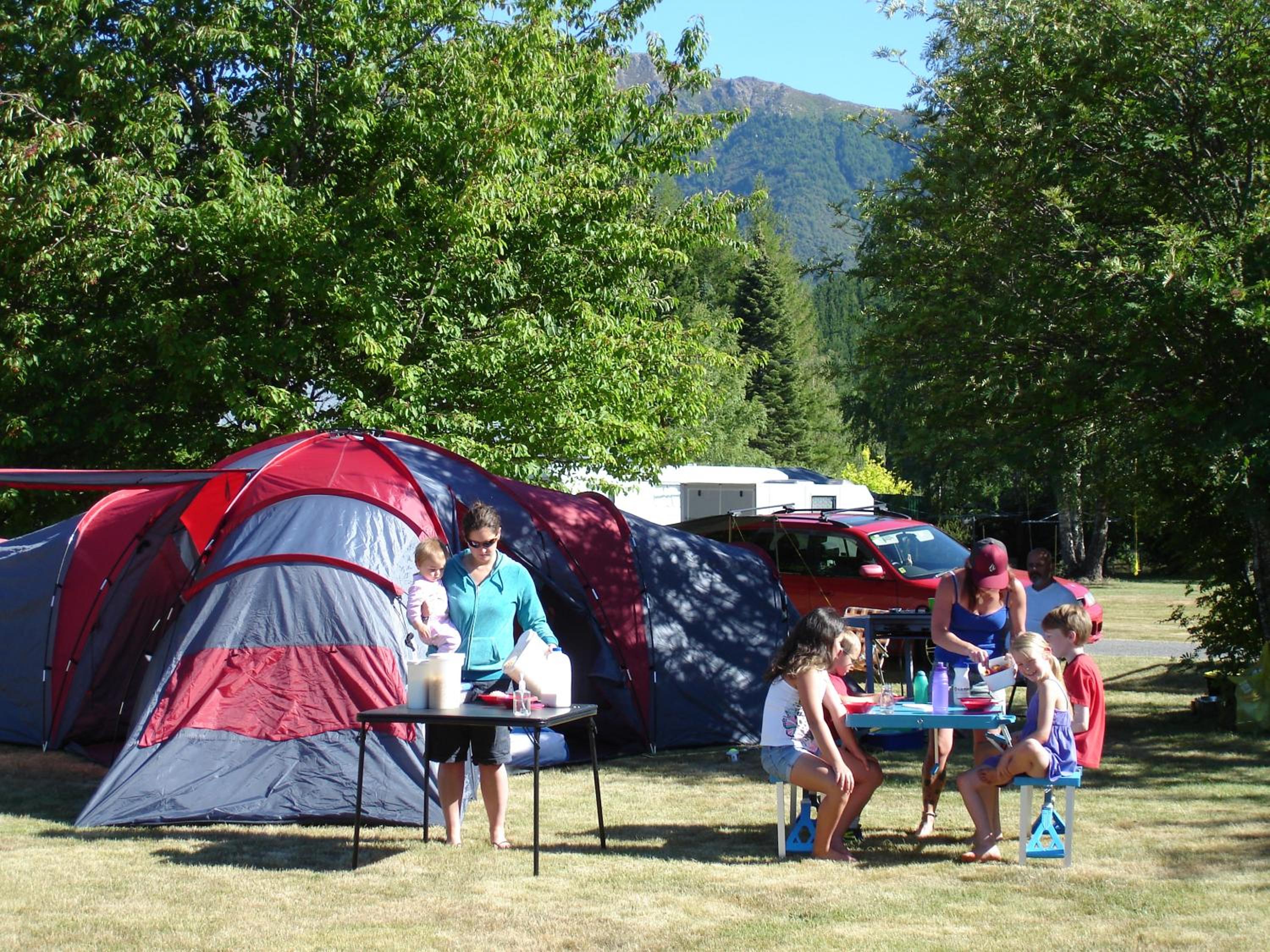 Alpine Holiday Apartments & Campground